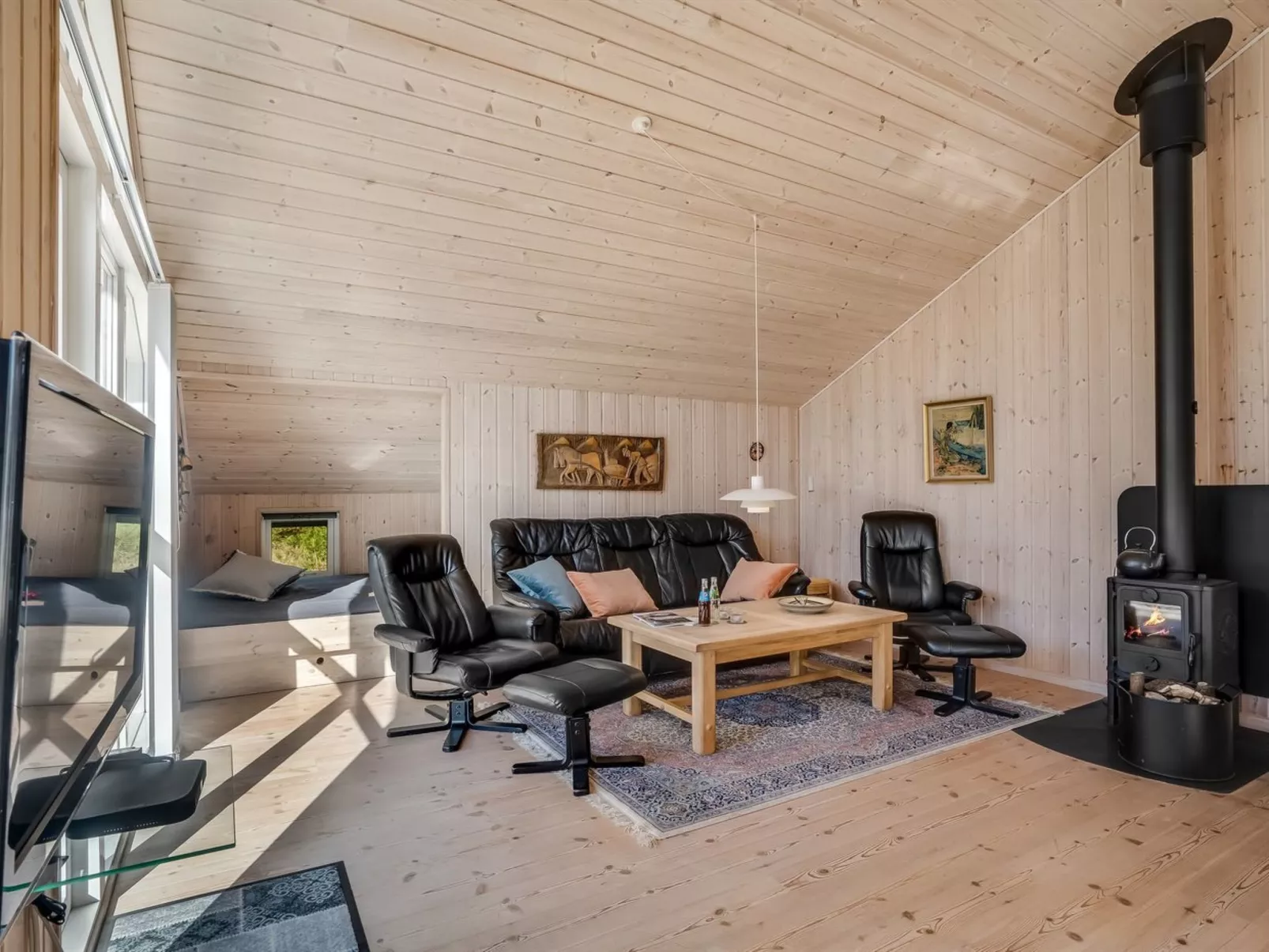 "Skrollan" - 200m to the fjord-Inside