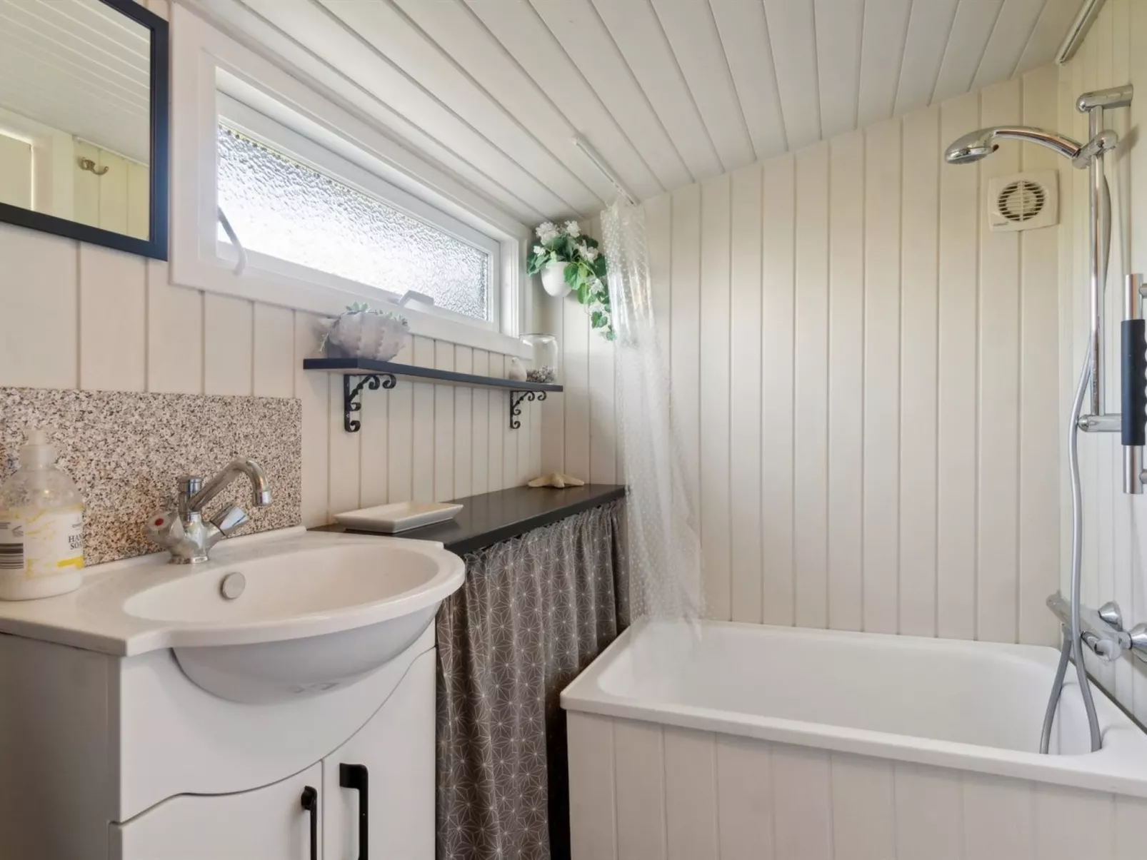 "Holmfridur" - 2km from the sea-Drinnen