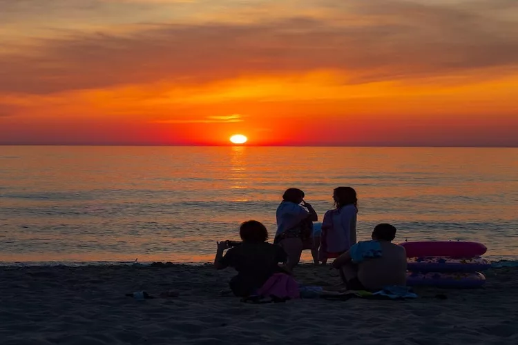 Domki wakacyjne na min 2-4 doby Domasławice-Areas within 20km in summer