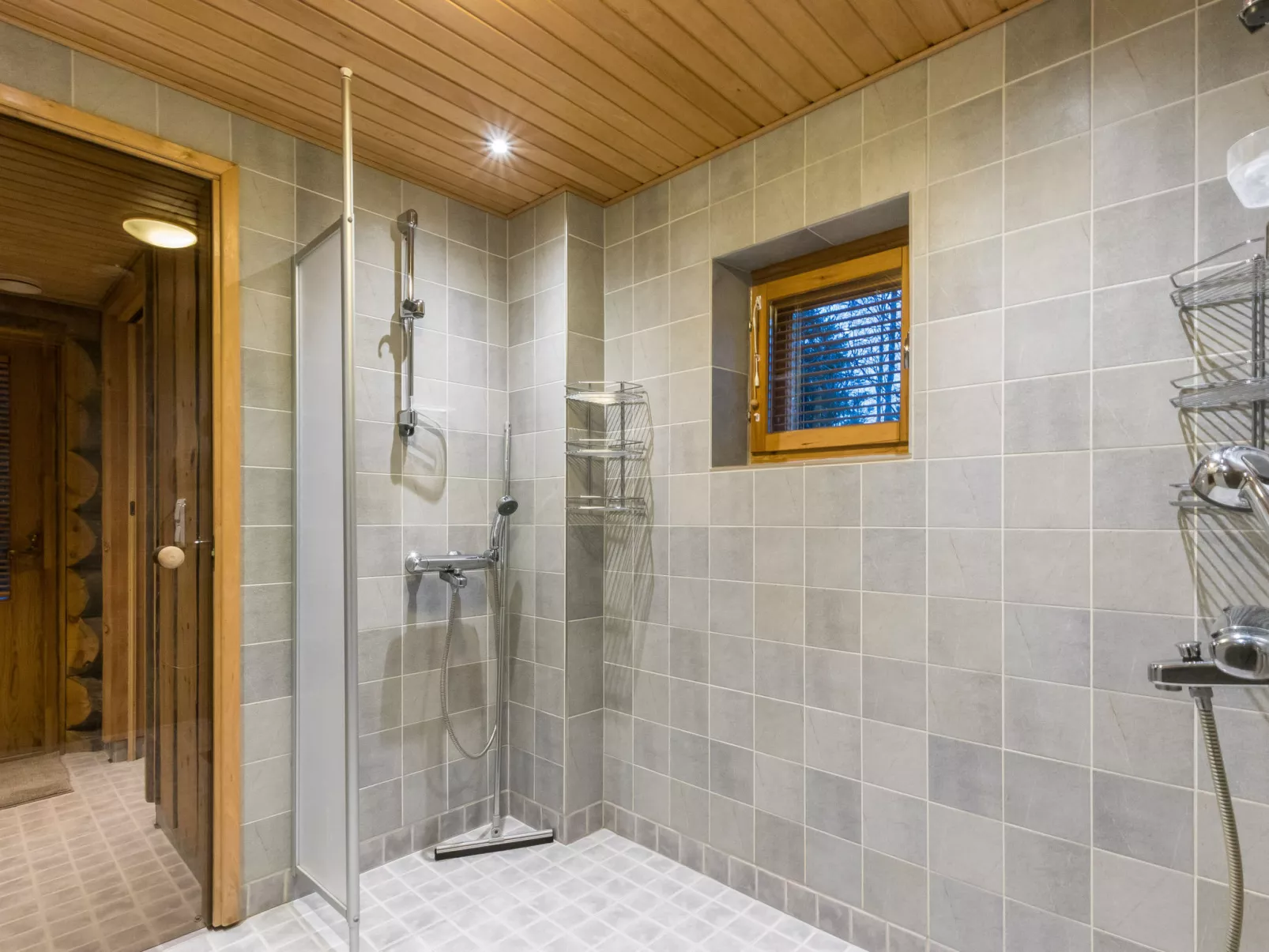 Menninkäisenkolo-Inside