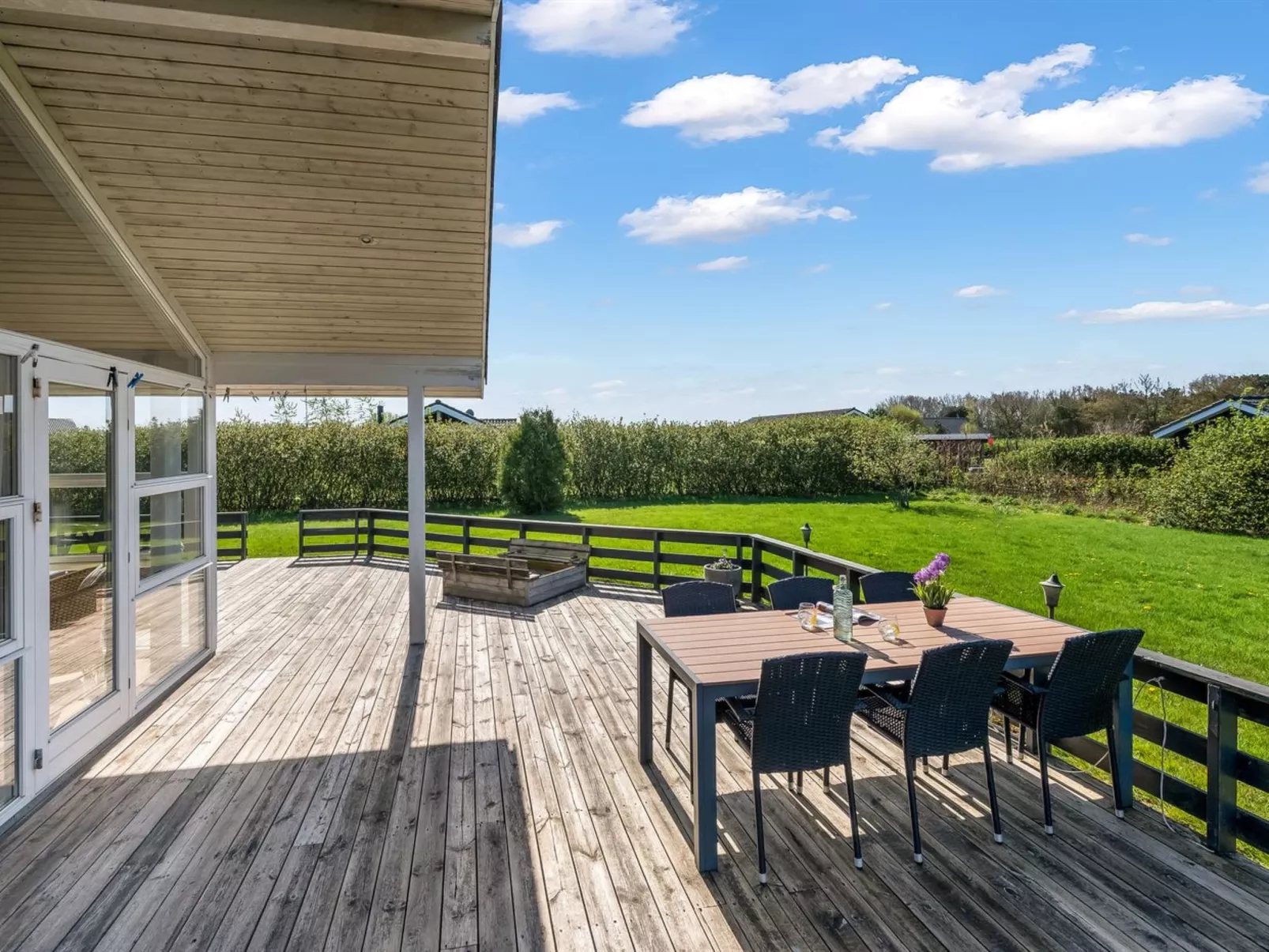 "Asgard" - 800m to the fjord-Outside