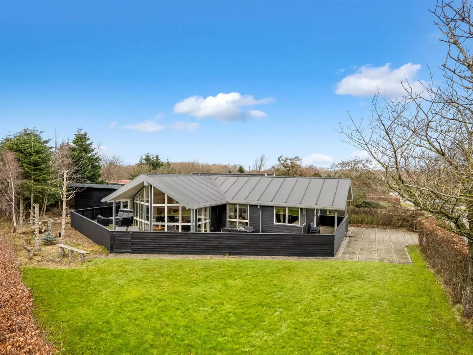 "Carlie" - 250m to the fjord-Outside