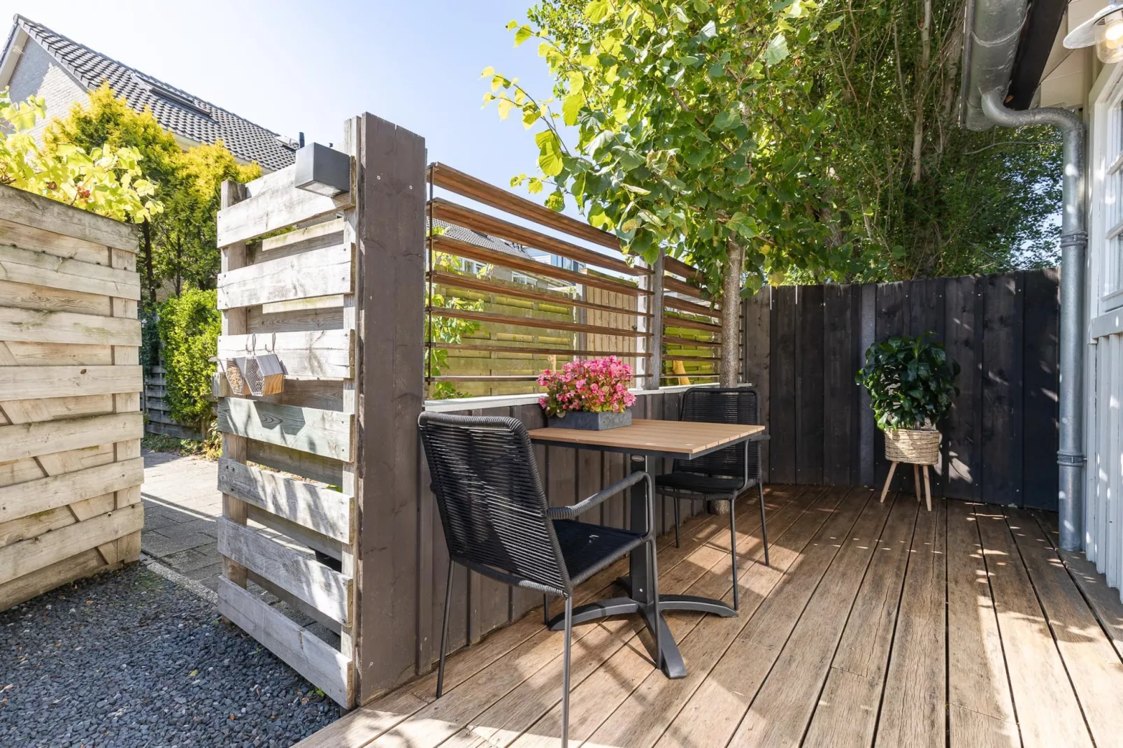 Lijsterhofstraat 13 - Knusse vakantiewoning nabij strand en centrum-Jardins en été