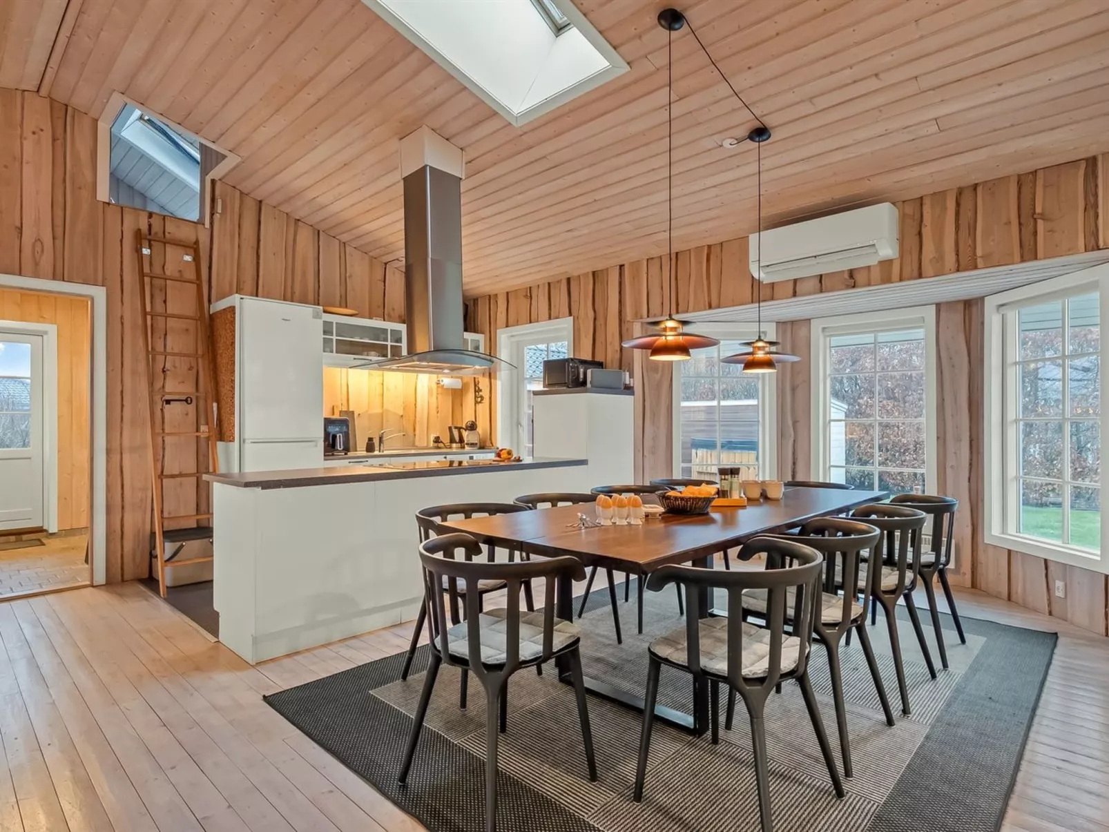 "Gunwald" - 1km to the fjord-Drinnen