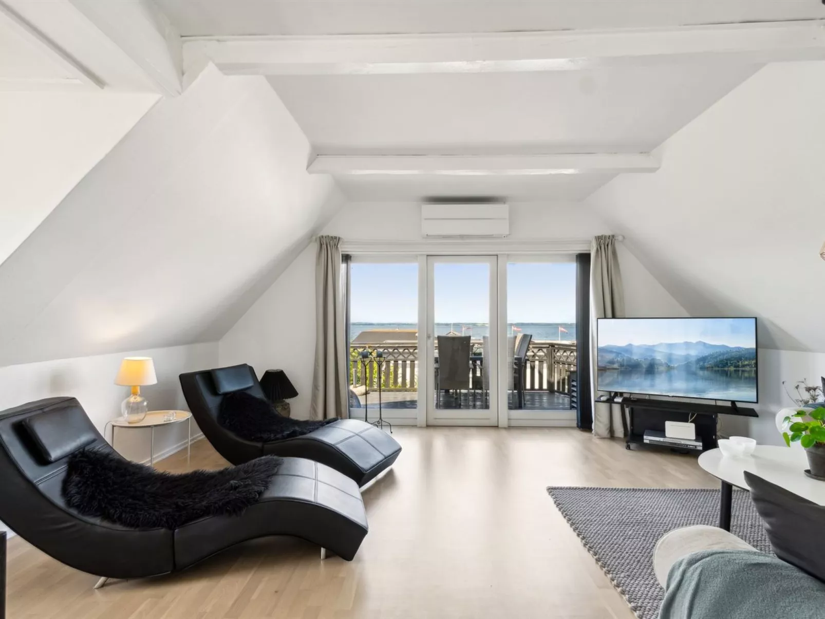 "Mari" - 150m from the sea-Inside