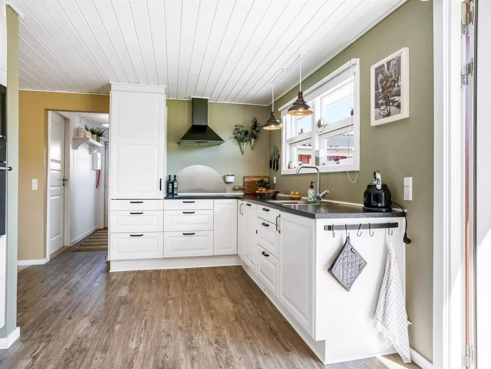 "Ruse" -  from the sea-Dedans