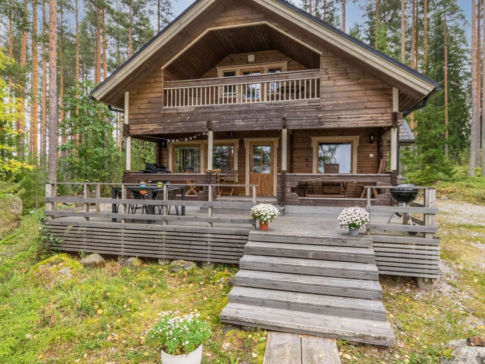 Metsola / huilinpaikka-Dedans