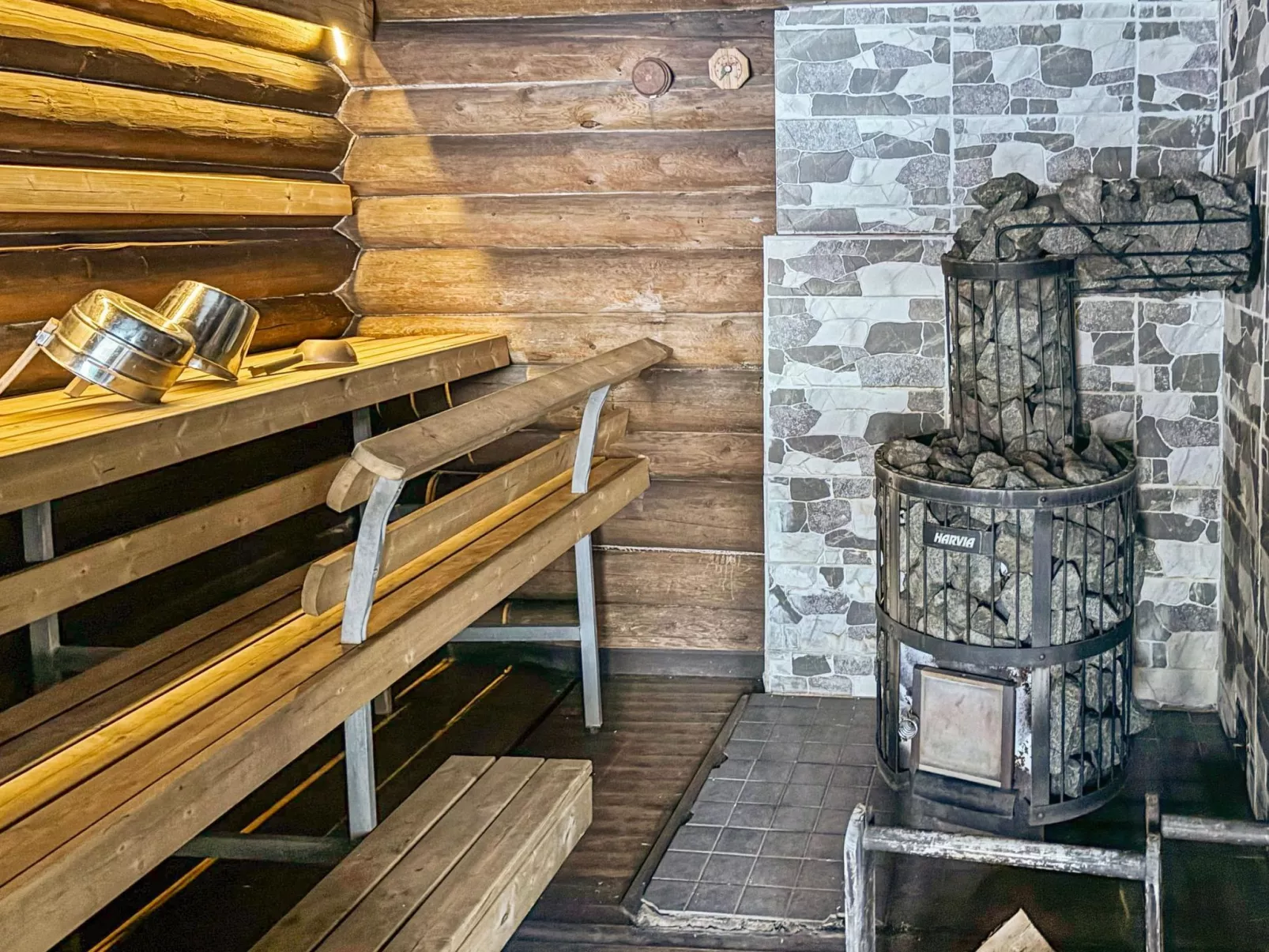 Domnan pirtti-Inside