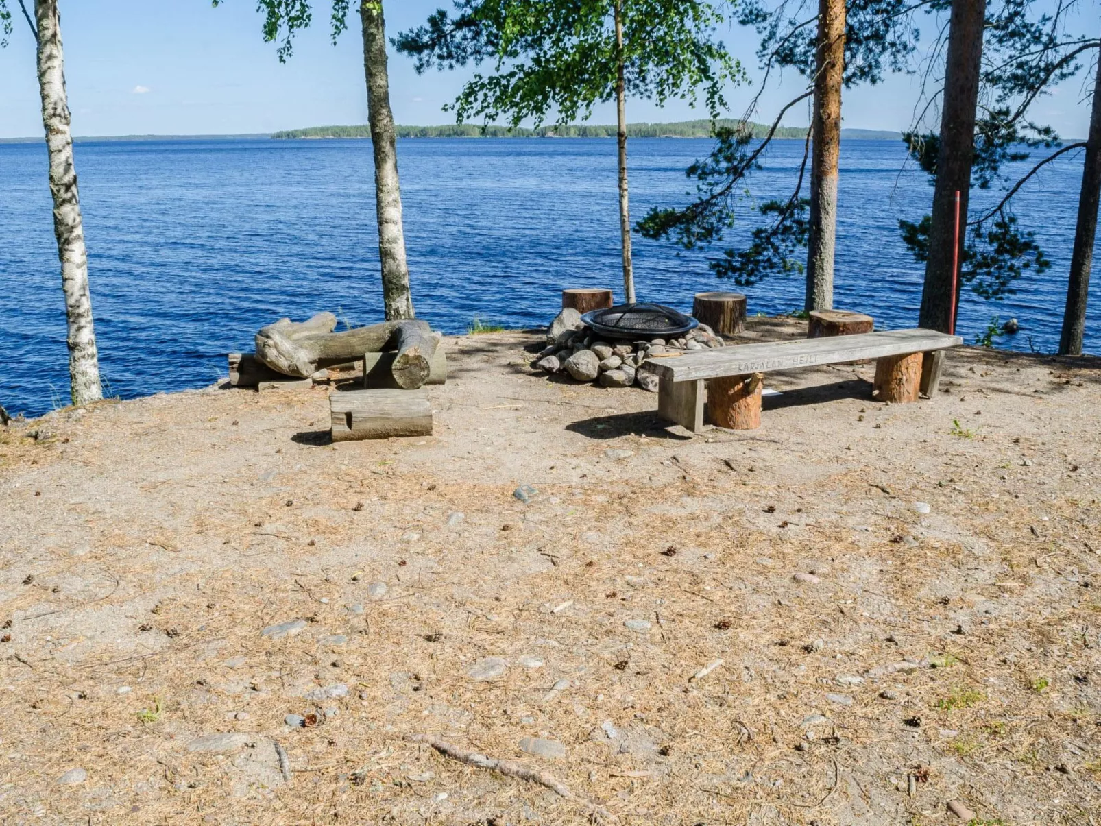 Karjalan heili 17-Dedans