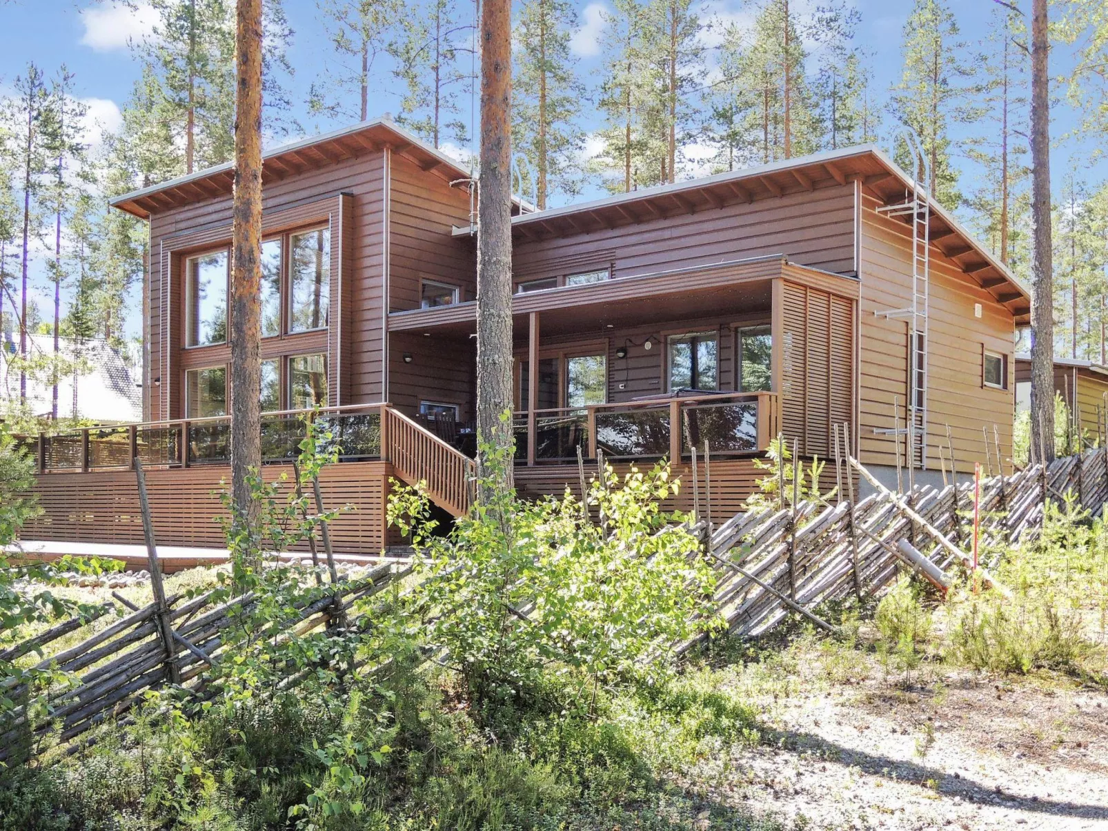 Pielislinna/loma-koli-Dedans