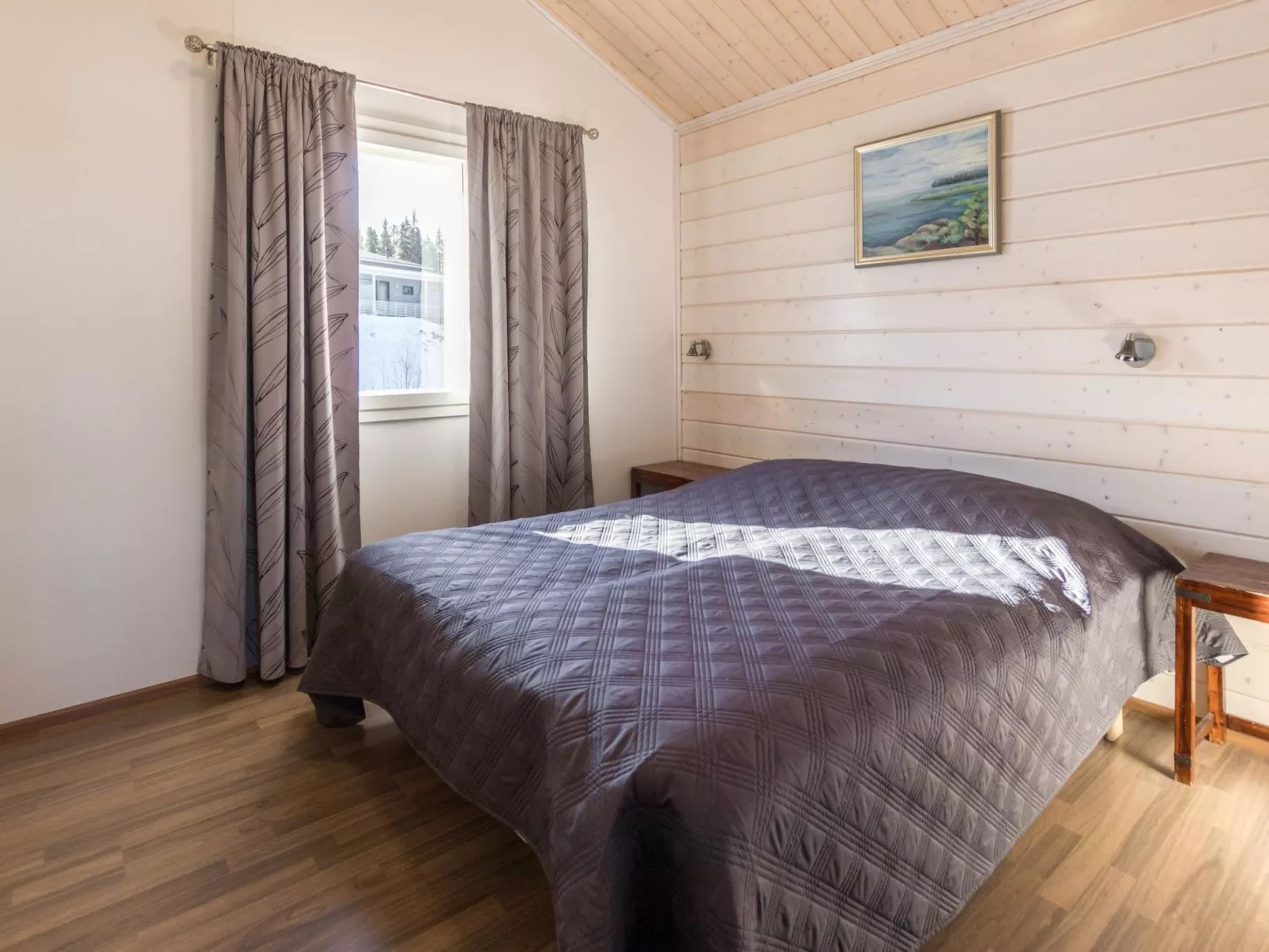 Hallan karhu b, paritalo-Inside