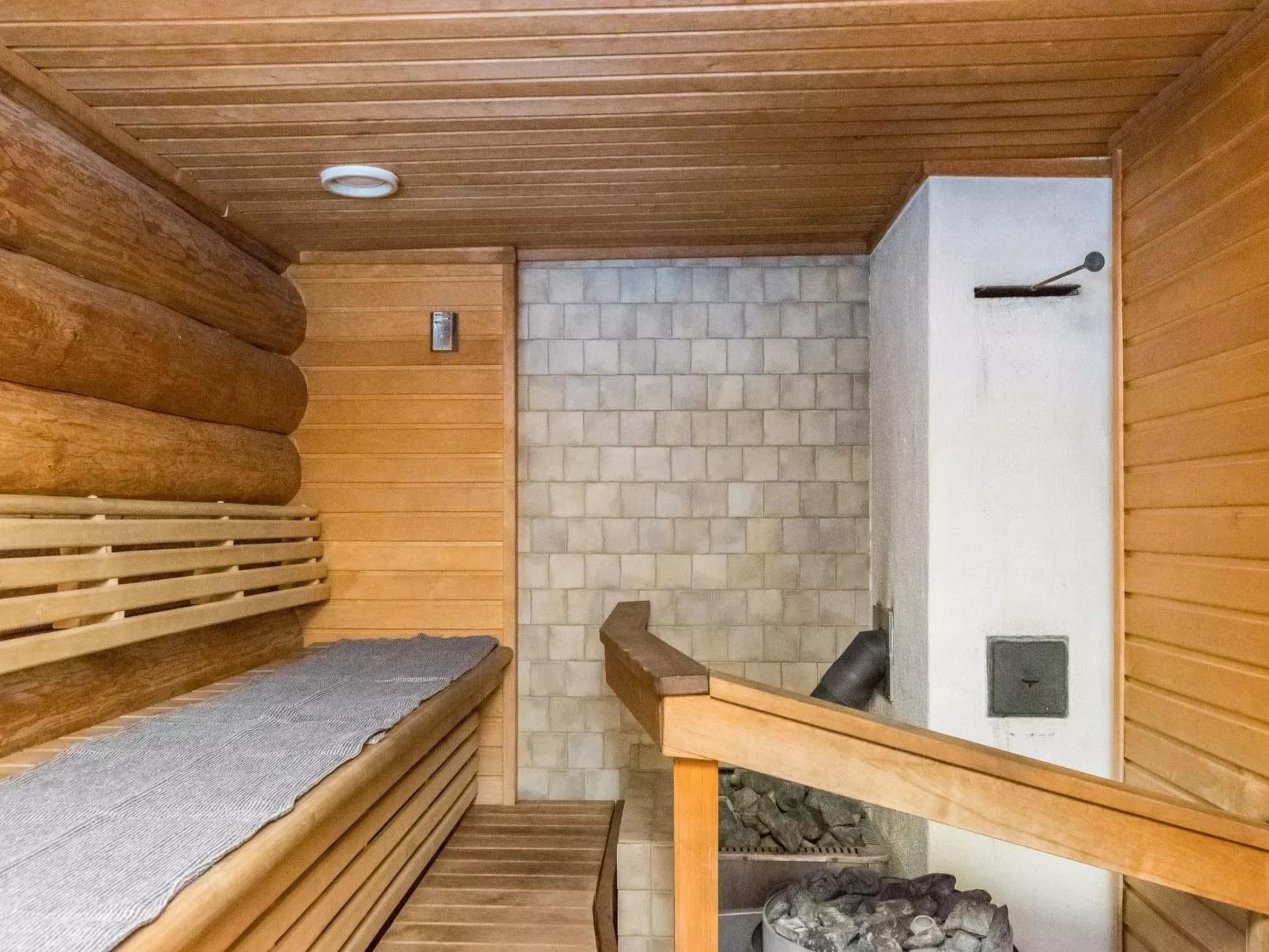 Kaidan kunkku-Dedans