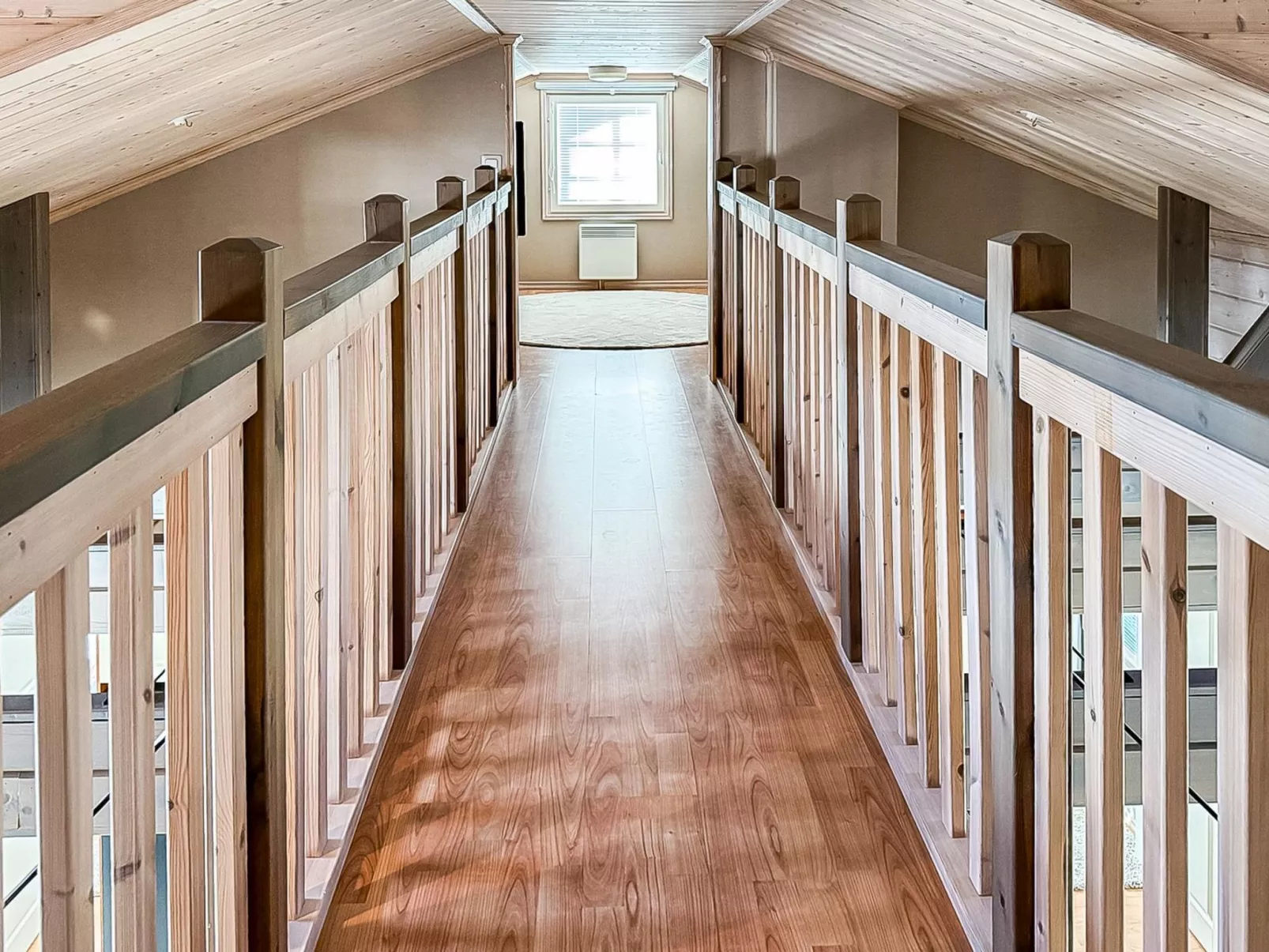 Villa taikavuosseli-Inside