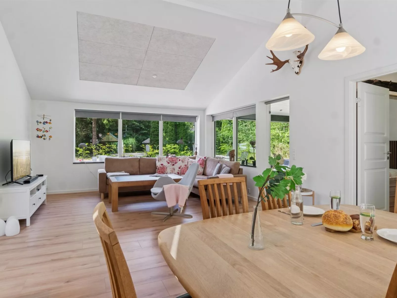 "Hotherus" -  from the sea-Drinnen