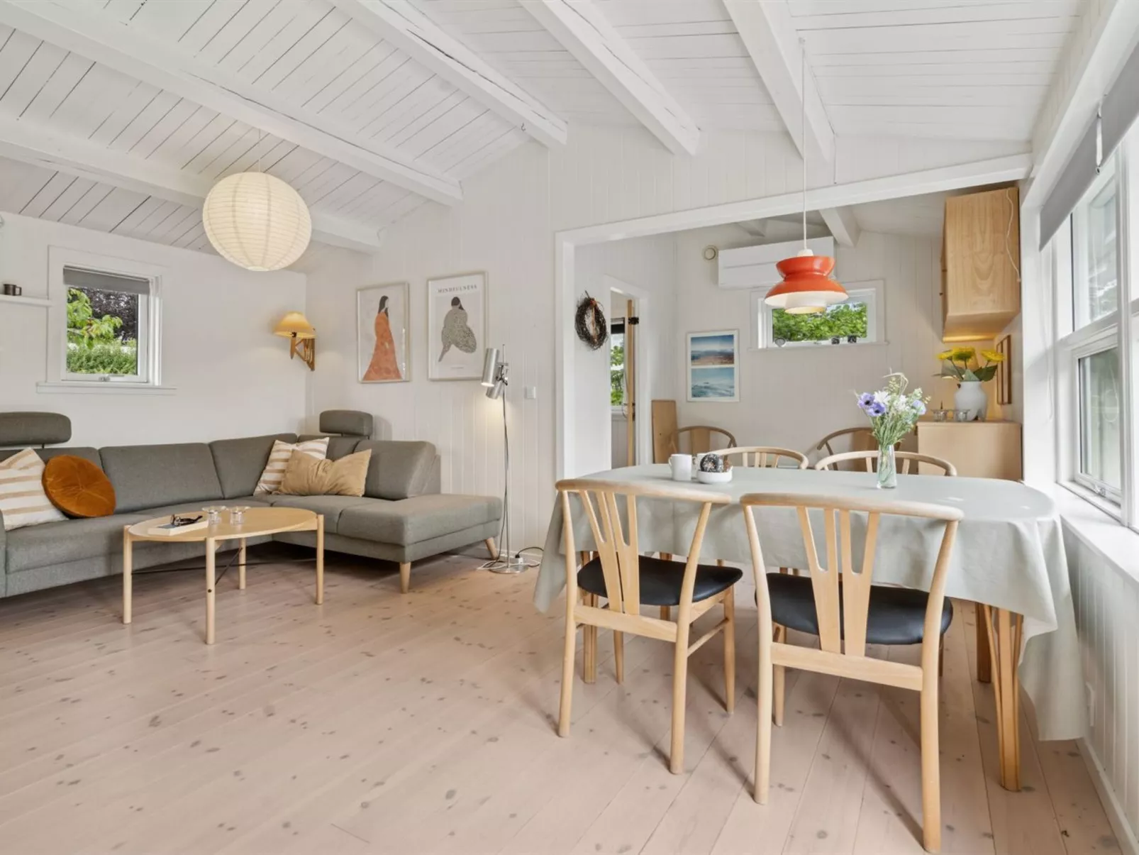 "Esme" - 225m to the fjord-Inside