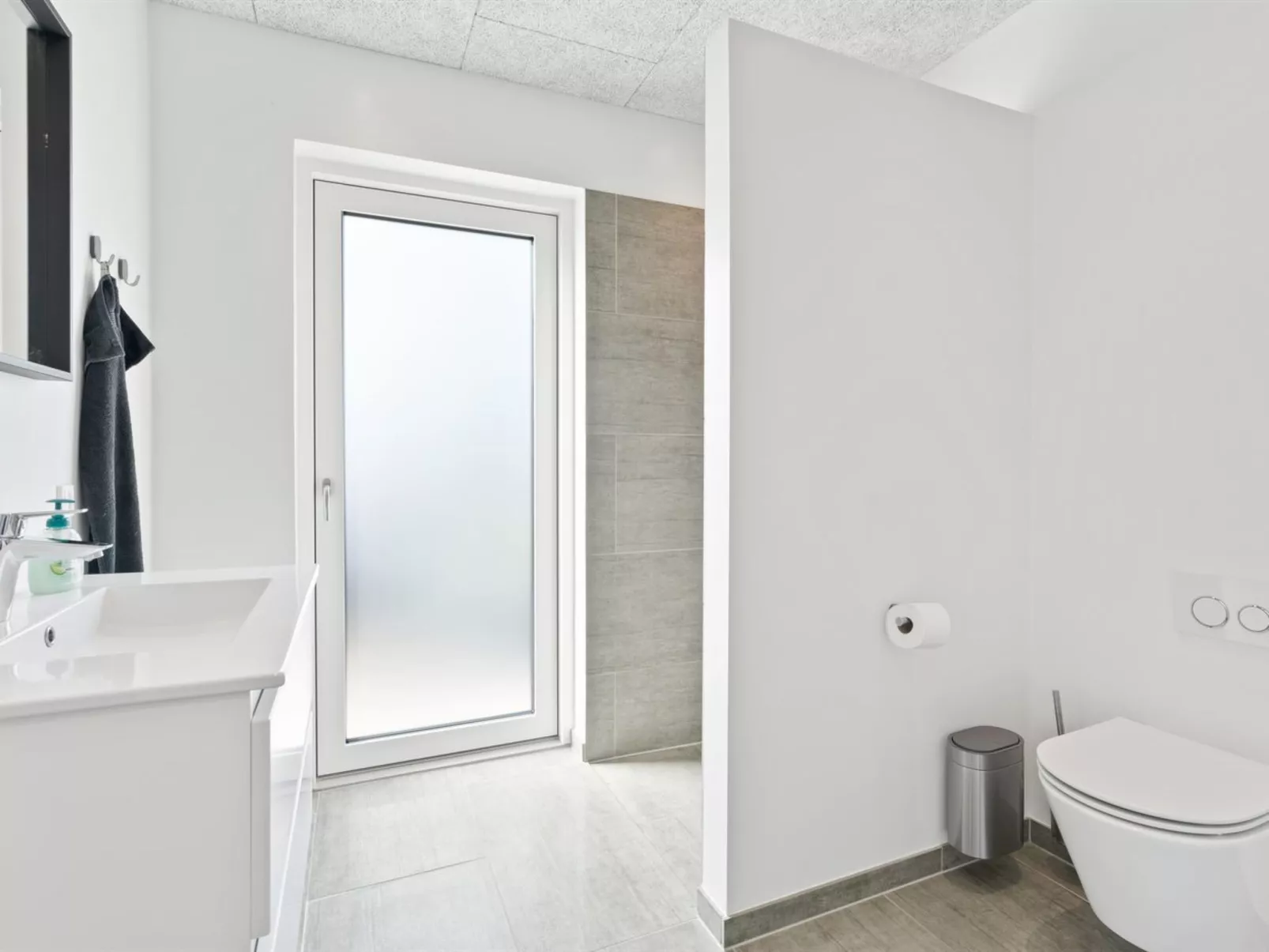 "Harri" - 400m from the sea-Inside