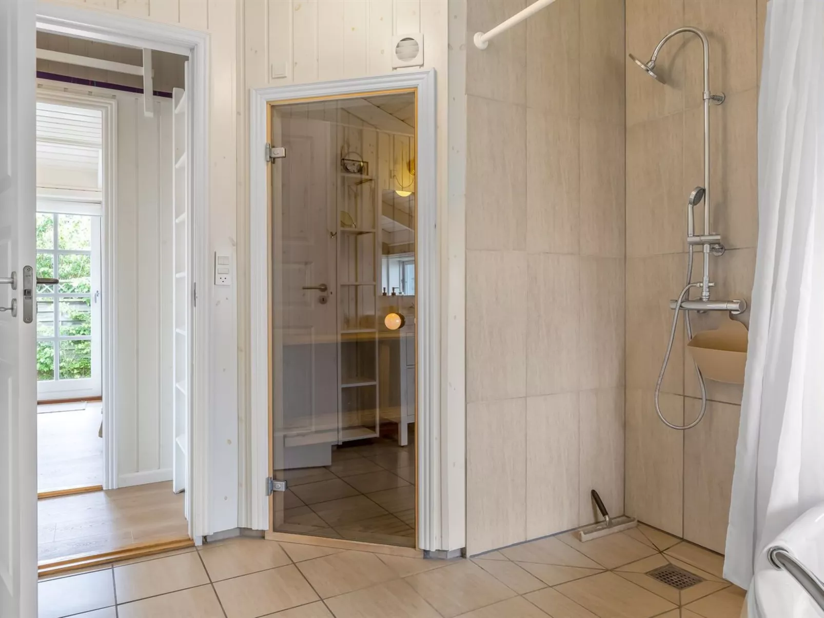 "Withger" - 20m from the sea-Dedans