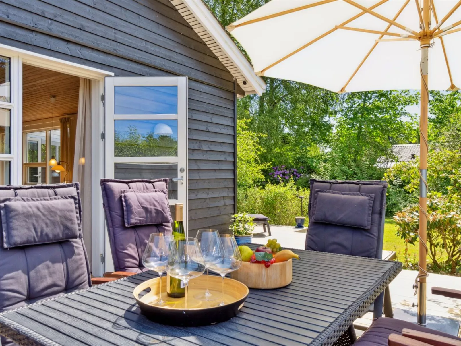 "Annabeth" - 850m from the sea-Outside