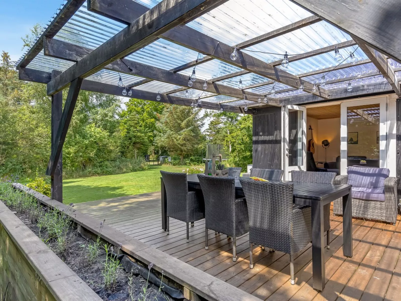 "Eine" -  from the sea-Outside