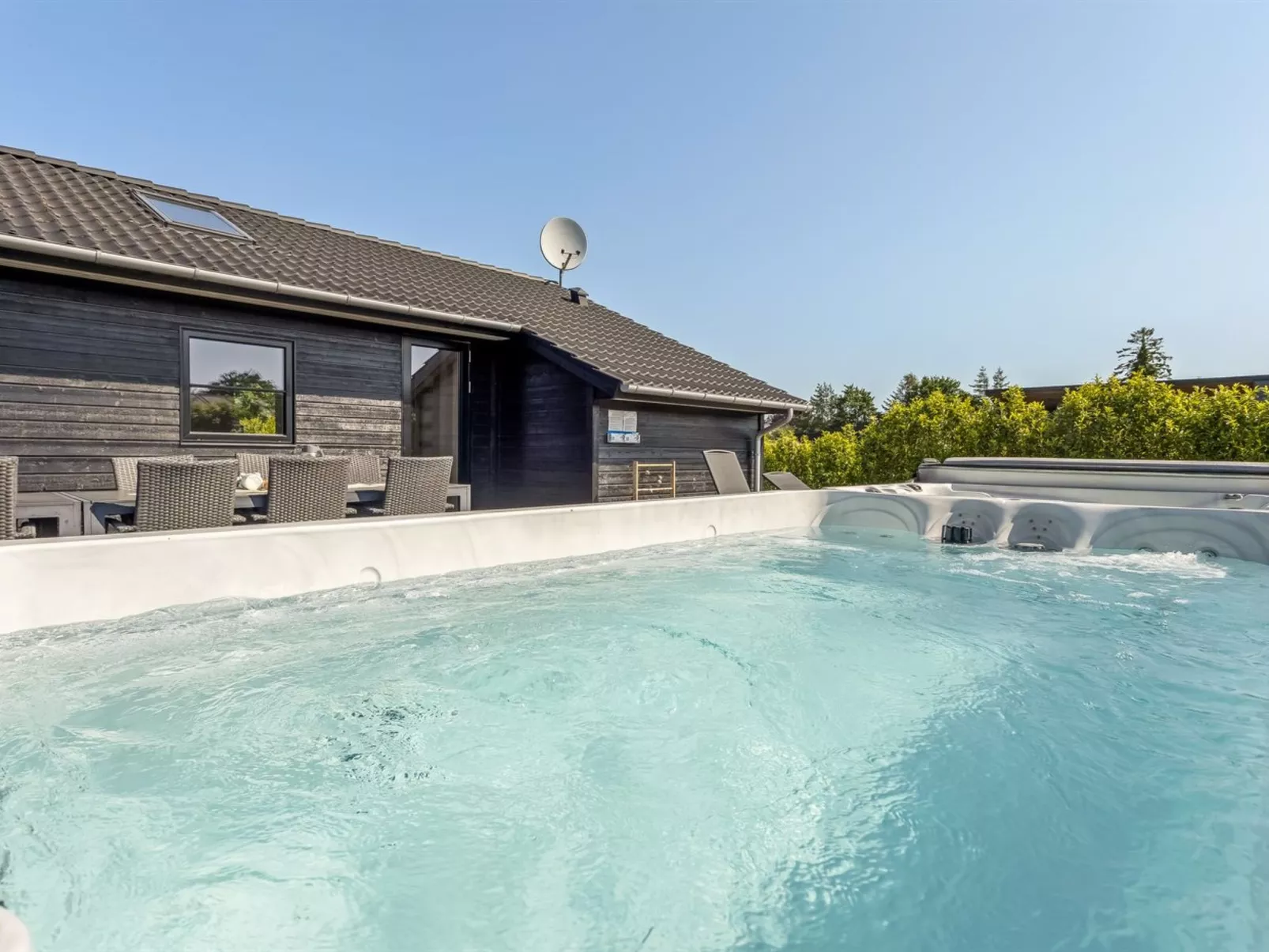 "Bernadine" - 500m from the sea-Dedans