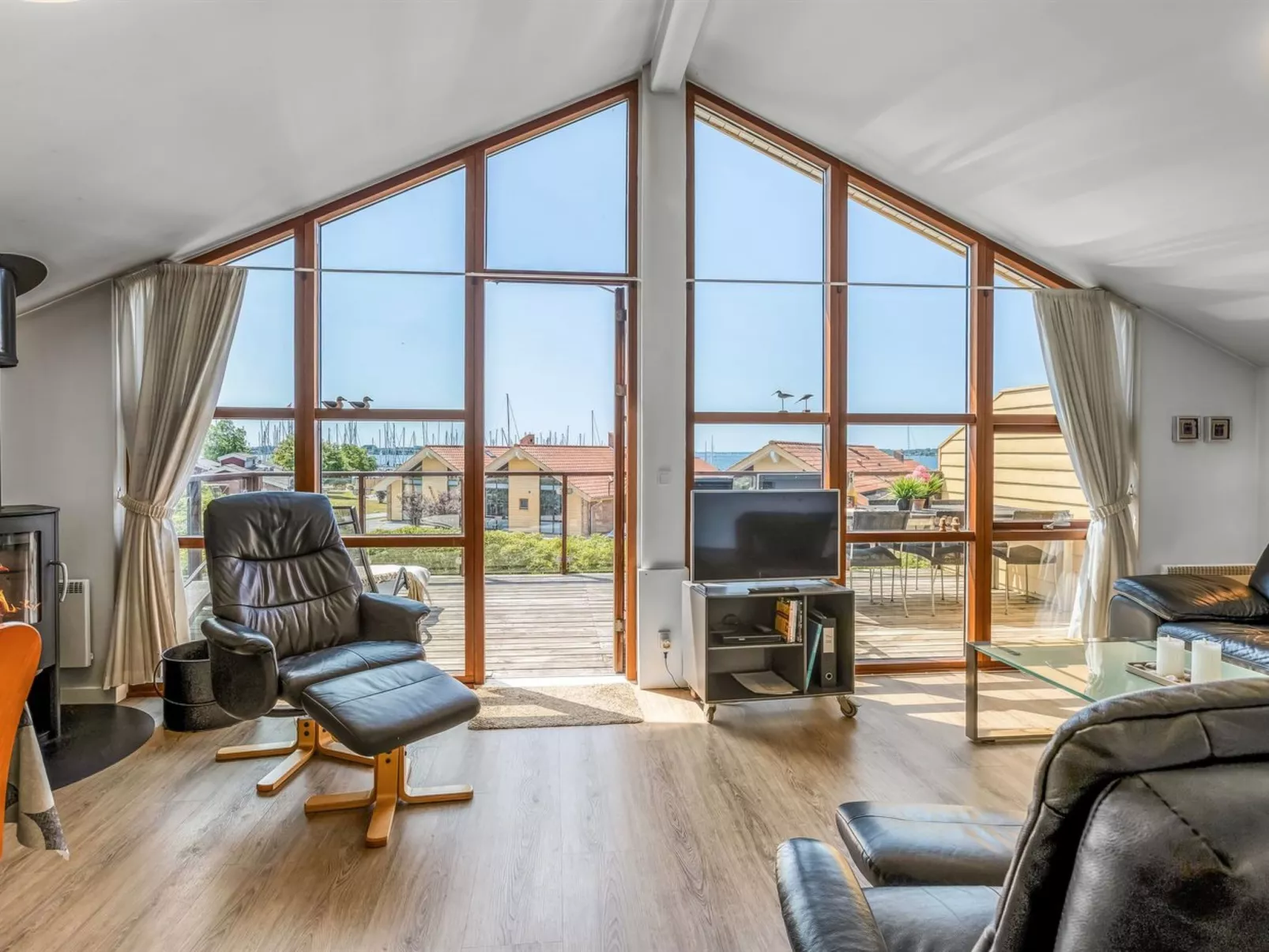 "Era" - 100m from the sea-Inside