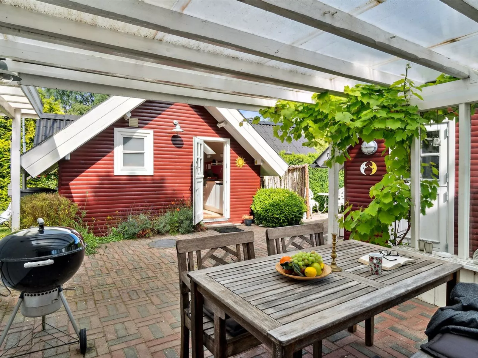 "Helfrida" - 925m from the sea-Outside