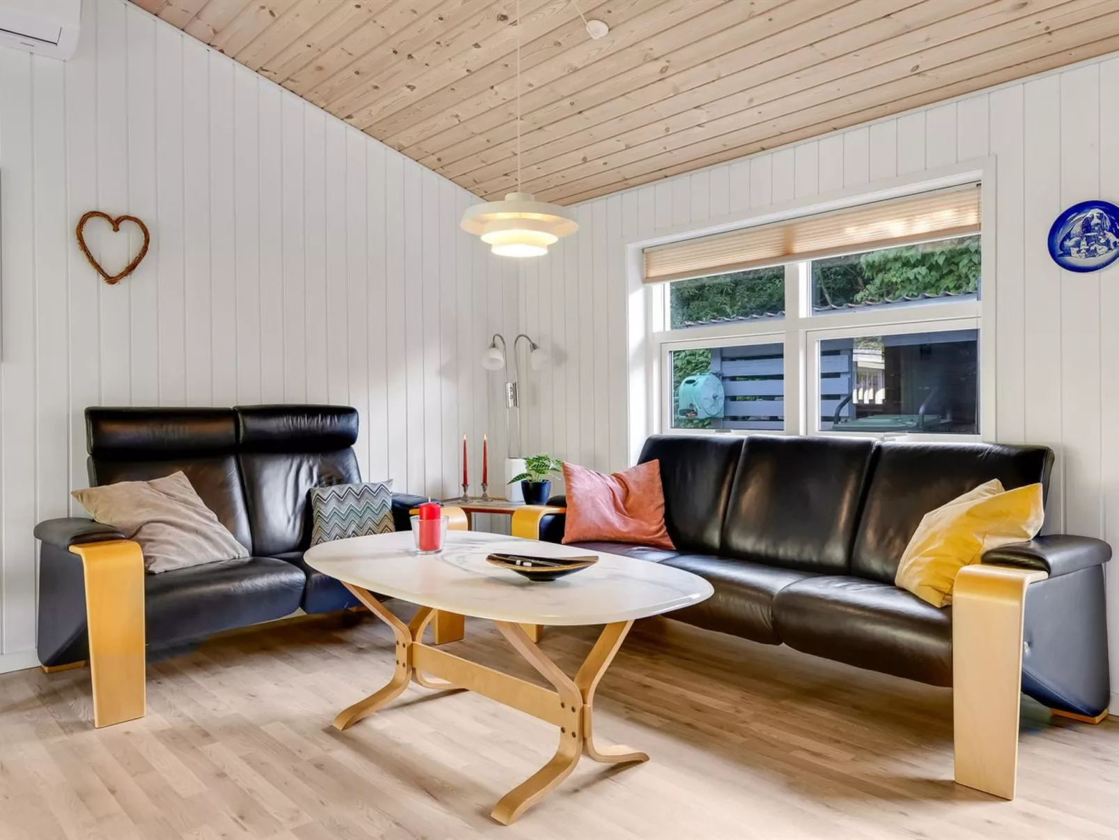 "Dorethea" - 30km from the sea-Dedans