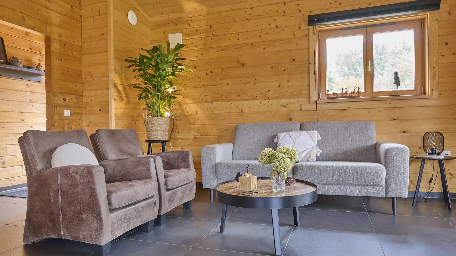 Bie Leentje op de Wei-Salon