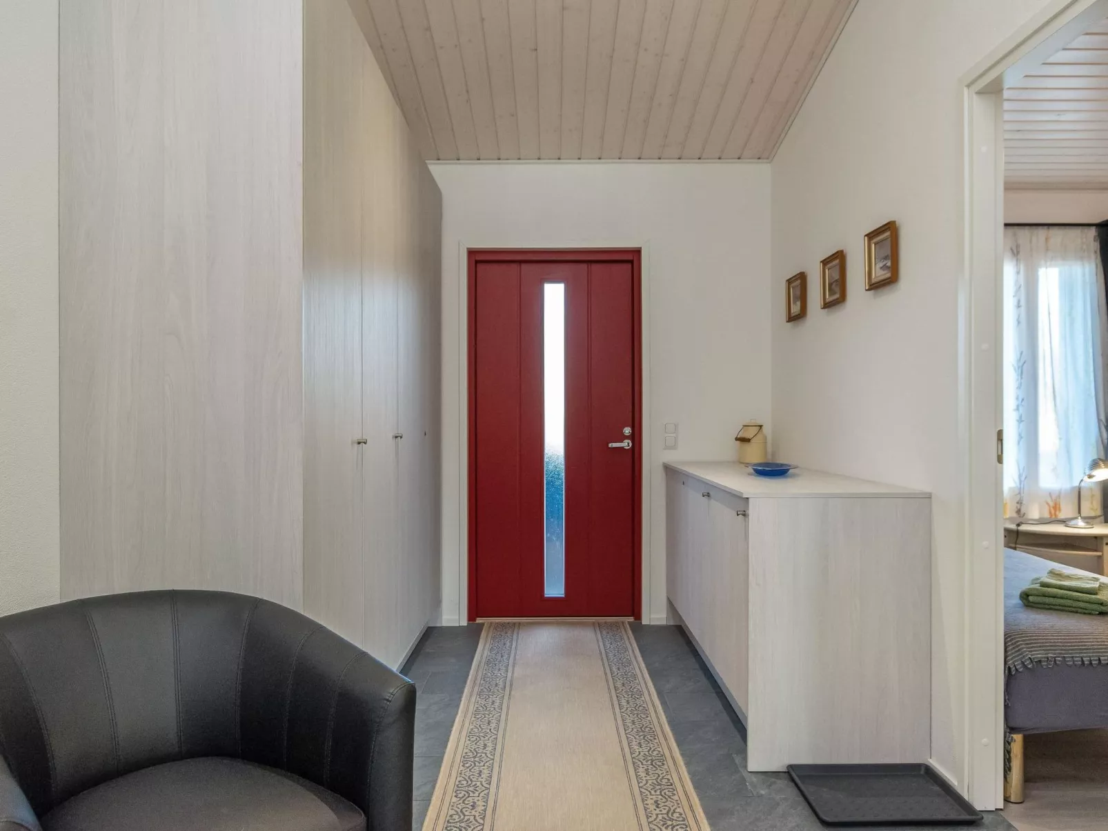 Järven idylli-Inside