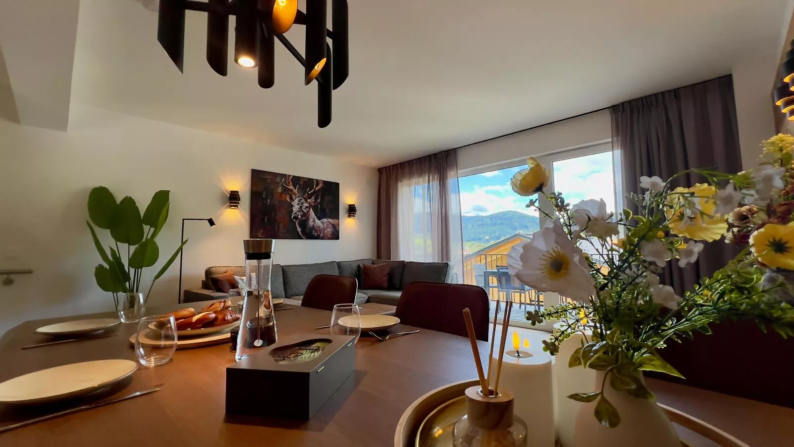 Grebenzen Lodge Starnberg 60A-Dining room