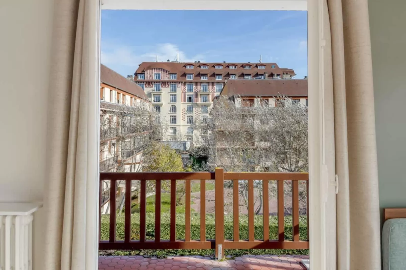 DEAUVILLE JOUFFA-Non tagué