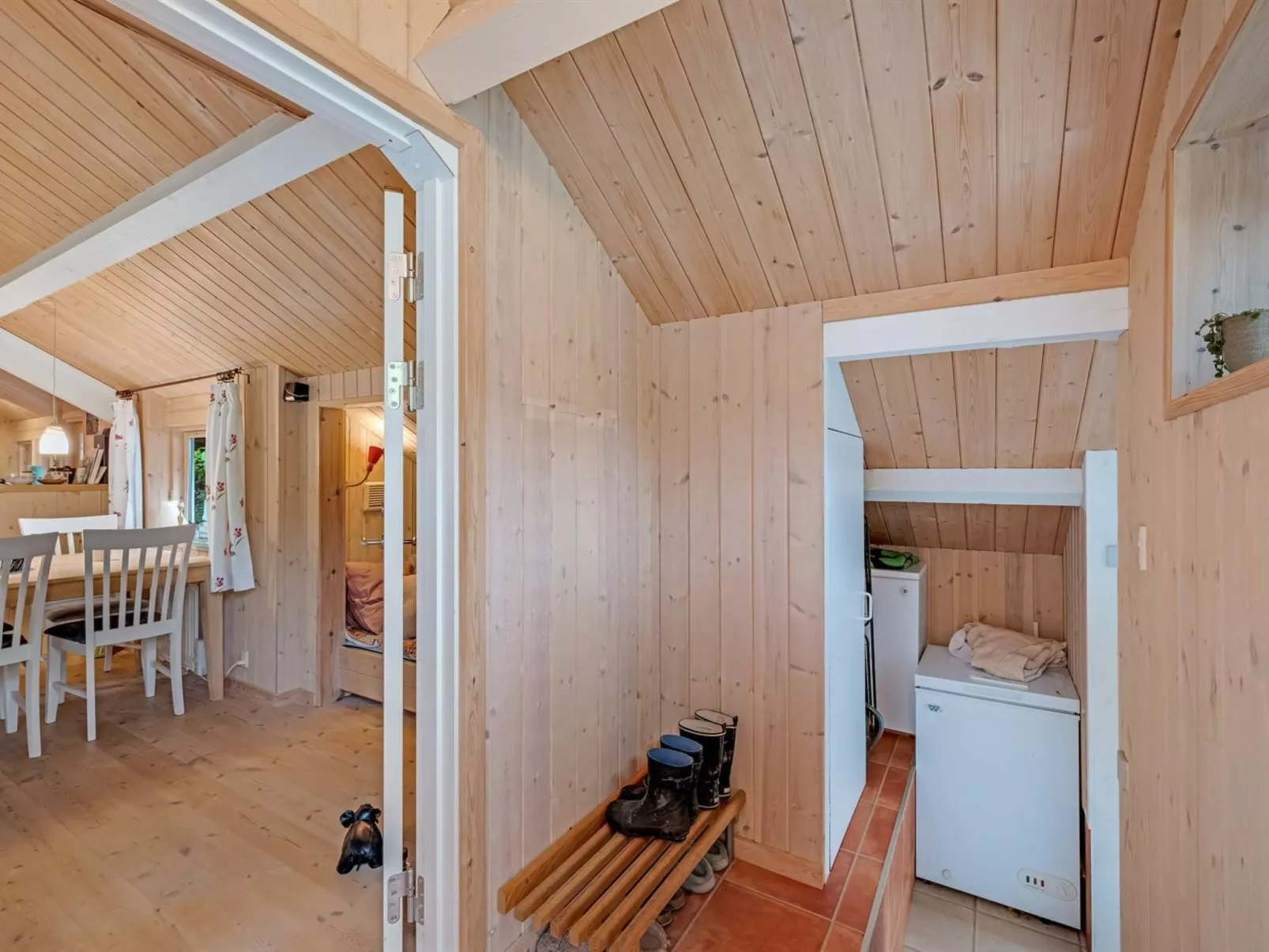 "Elea" - 450m to the fjord-Dedans