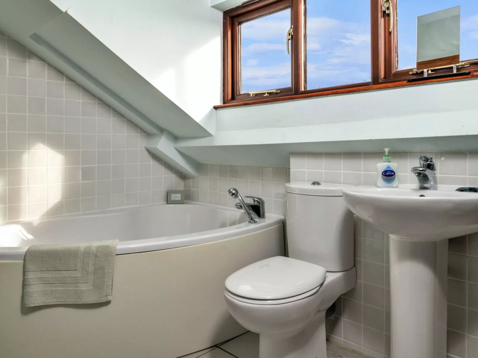 Dolwar Cottage-Inside