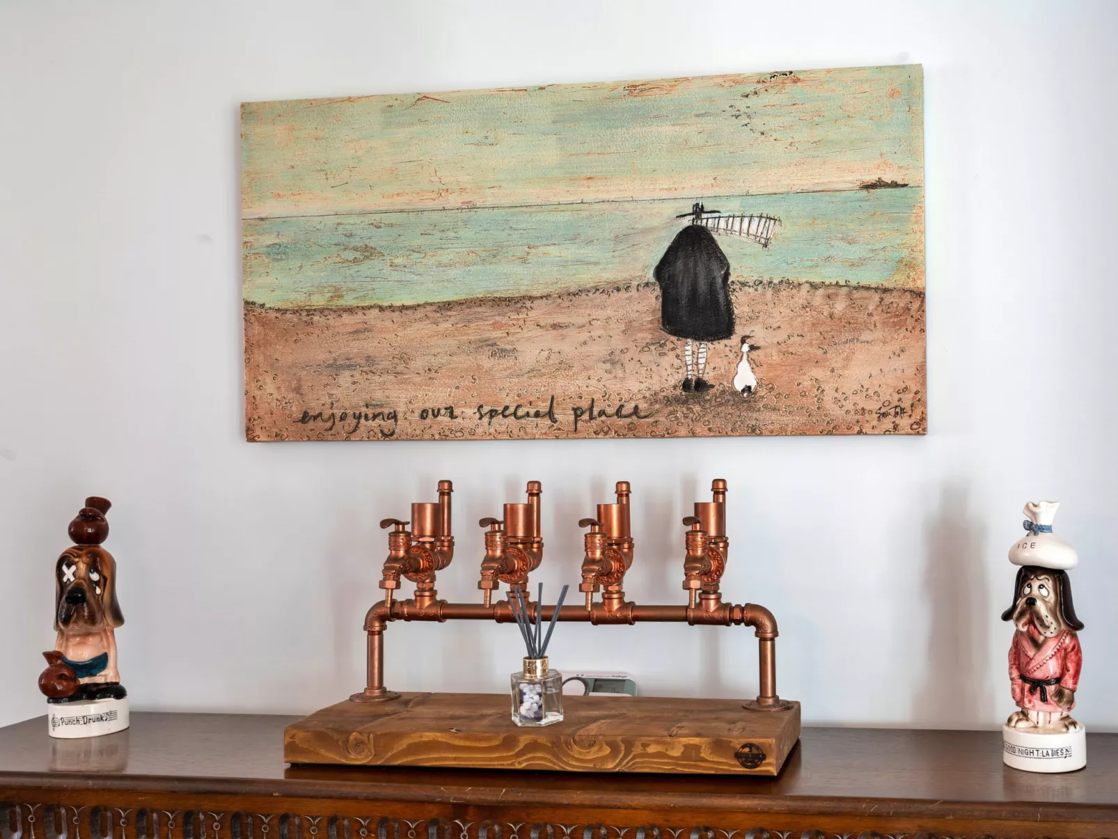 Nicely Tucked Away Cottage-Inside