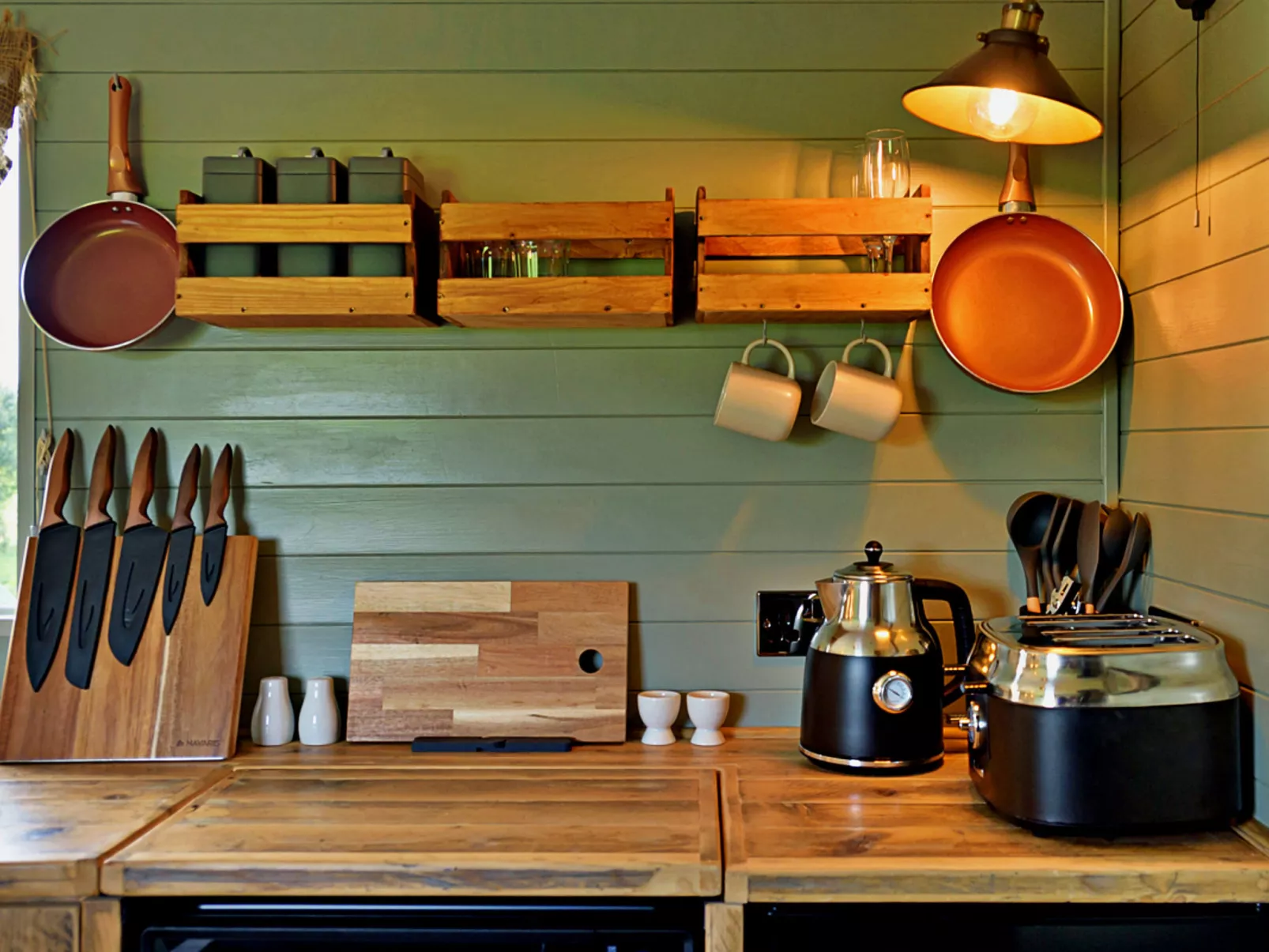 'Joan' Shepherds Hut-Dedans