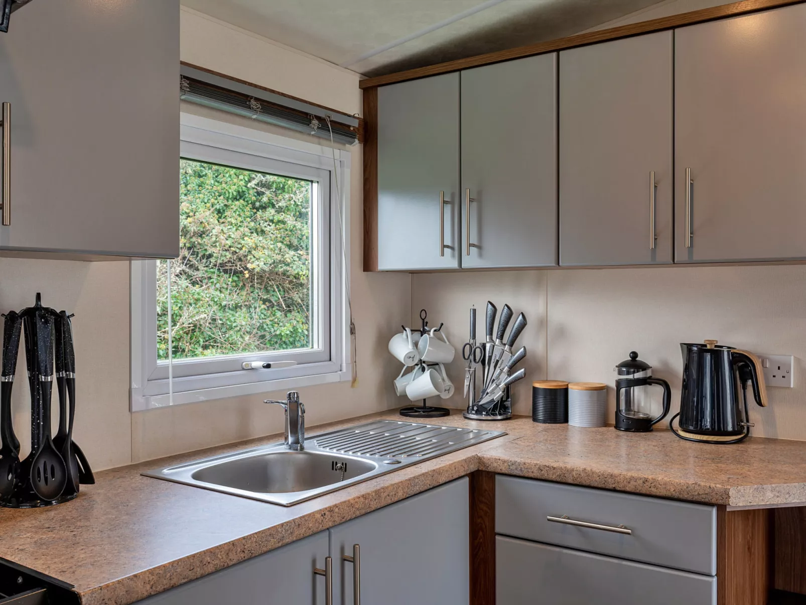 Phoenix Retreat-Inside