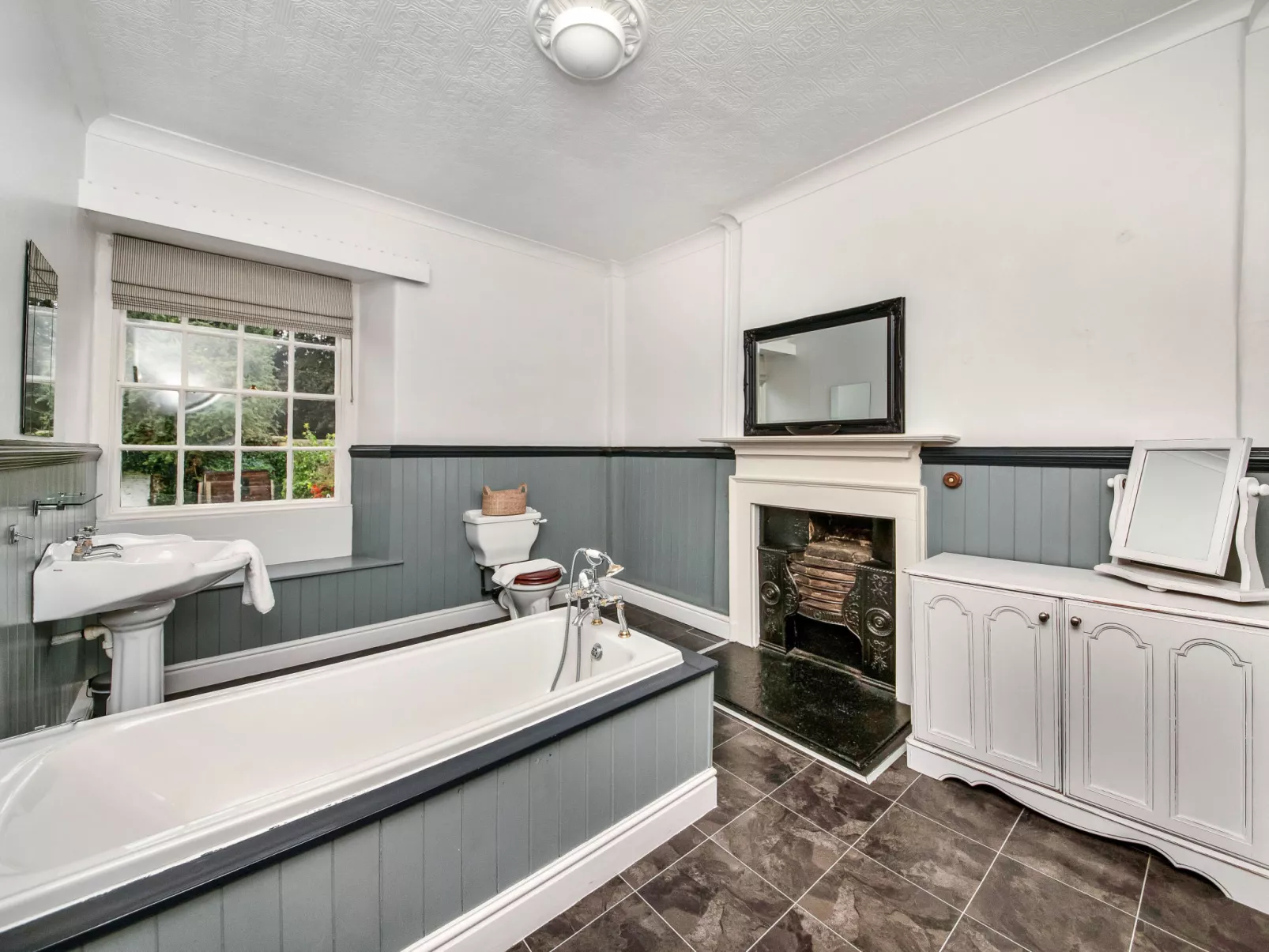 Low Green Cottage-Inside