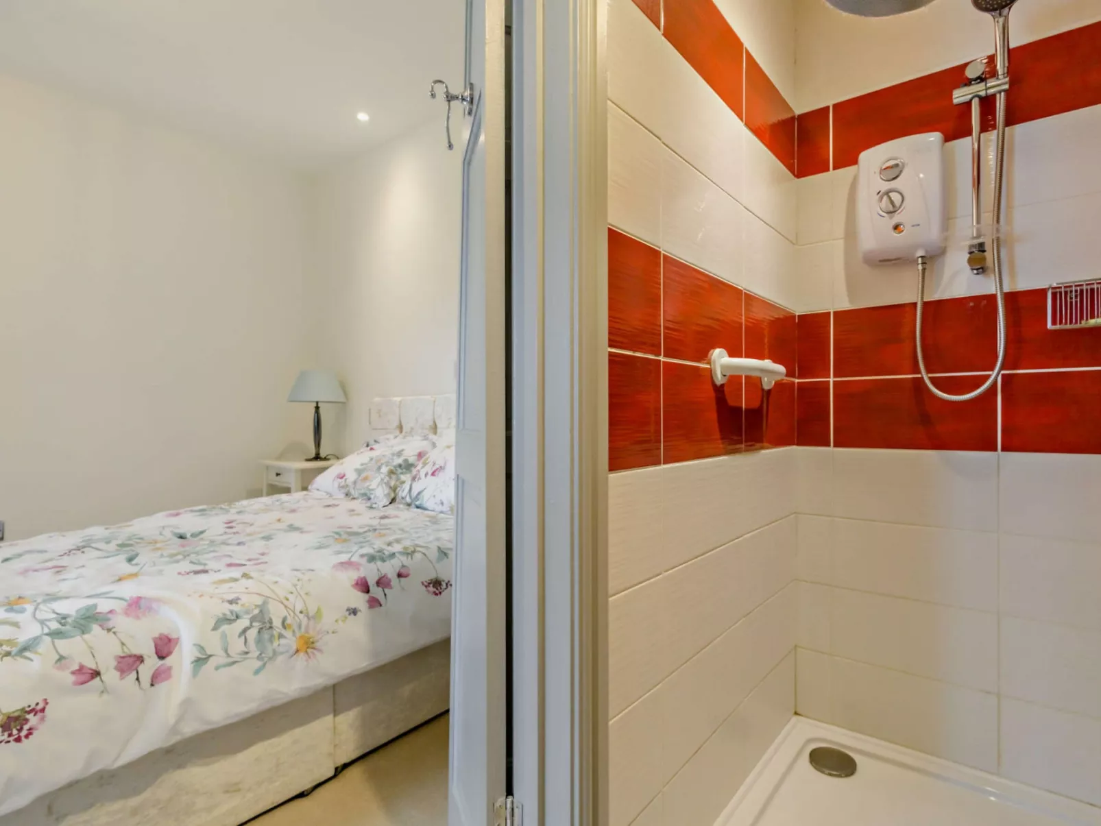 The House at No. 47-Dedans