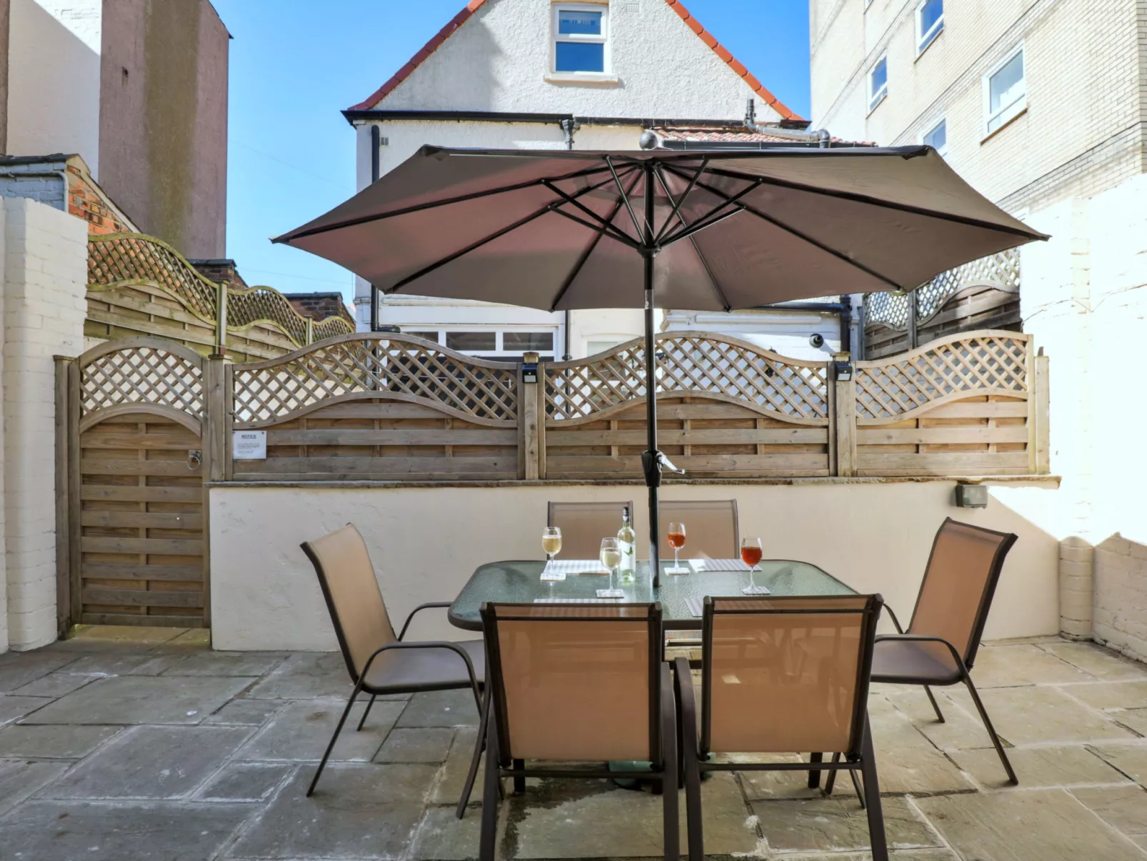 The Boat House - Dehors