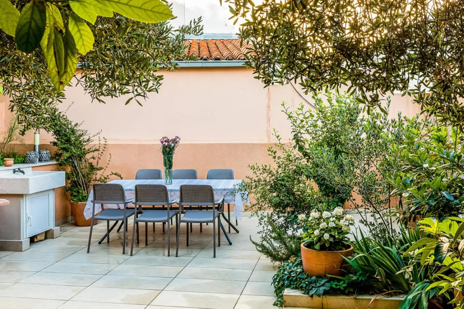 Three Bedroom Apartment with Pool-Im Freien