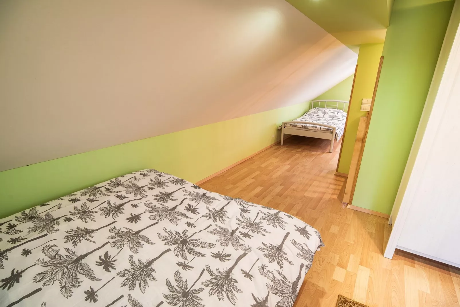 Golden Horizon Holiday Home with Terrace and Garden - One Bedroom Holiday Home with Terrace and Garden-Chambre