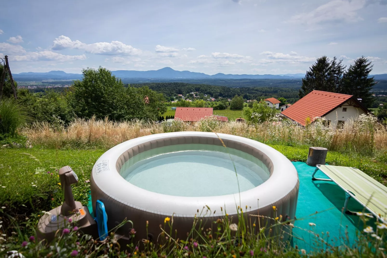 Rustic Refuge Glamping with Hot-Tub and Sauna - Double room with Terrace-View