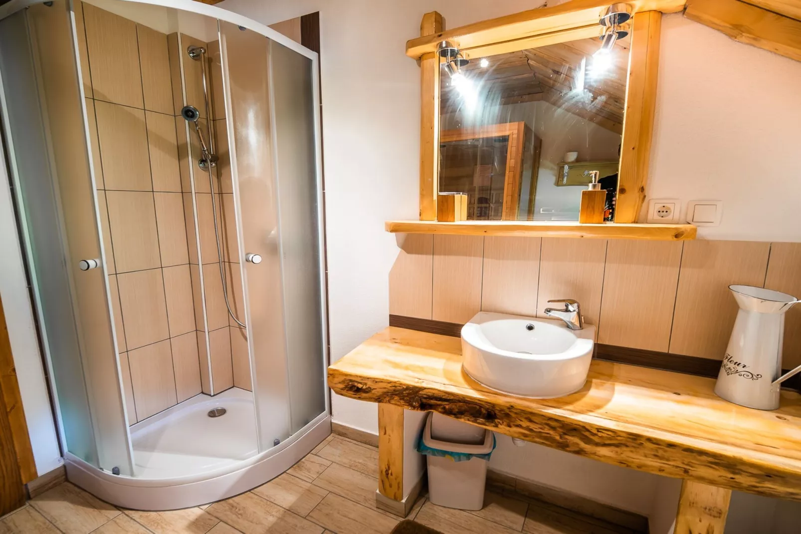 Bloomfield Retreat Country House with Sauna - Three Bedroom Country House-Badezimmer