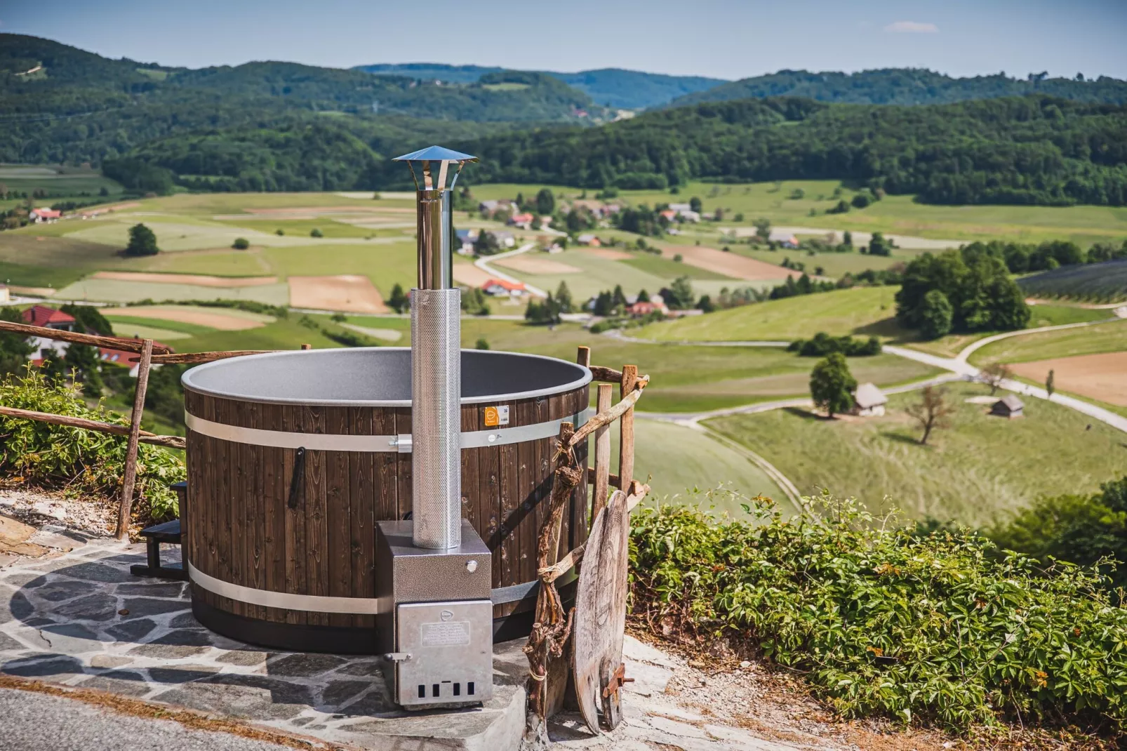 Cozy Countryside Retreat Villa with Hot-Tub - Two Bedroom Villa with Hot Tub-Outdoor