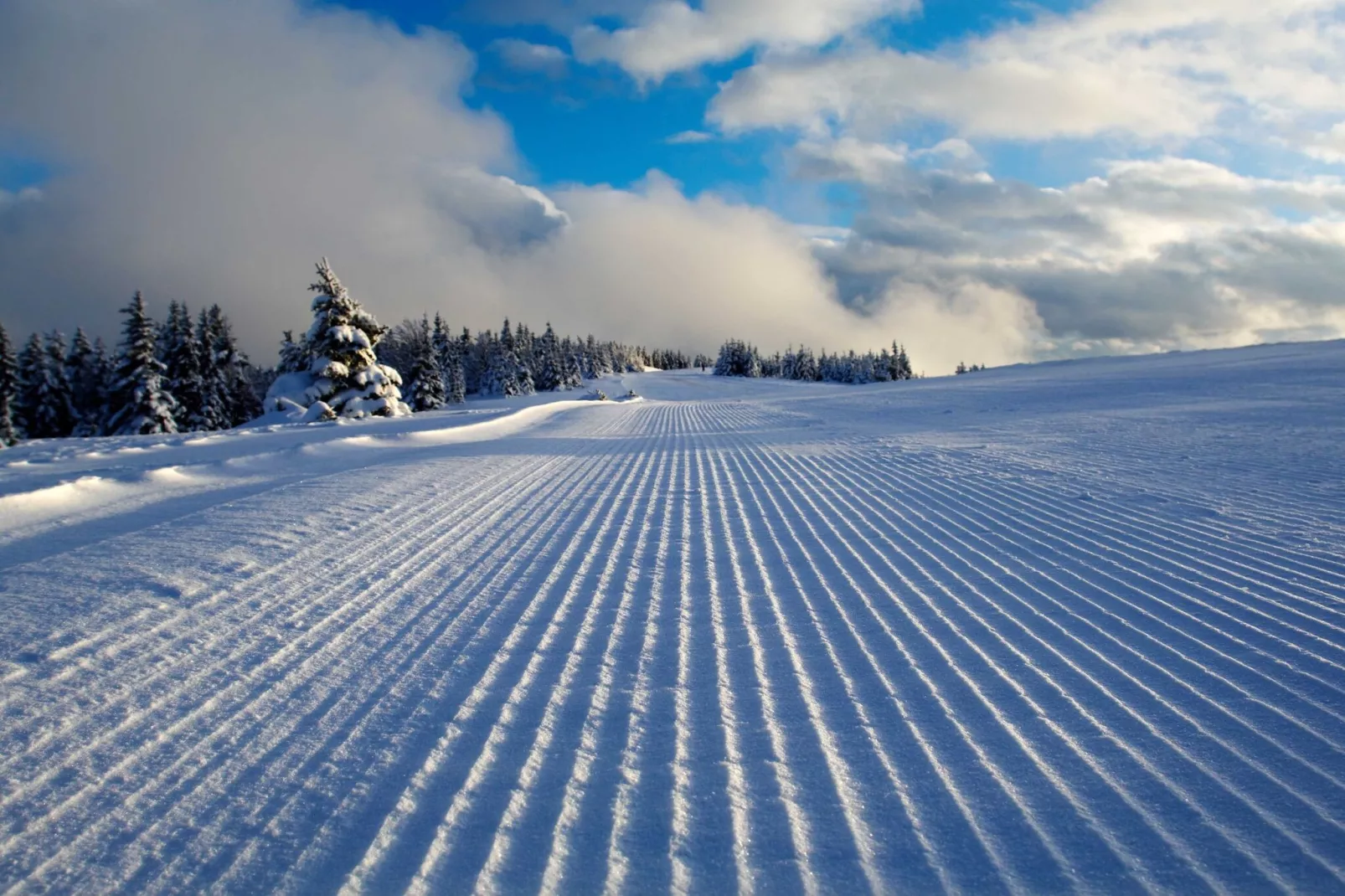 Mountain View Villa with Sauna and Hot-Tub - Three Bedroom Villa with Sauna and Hot-Tub