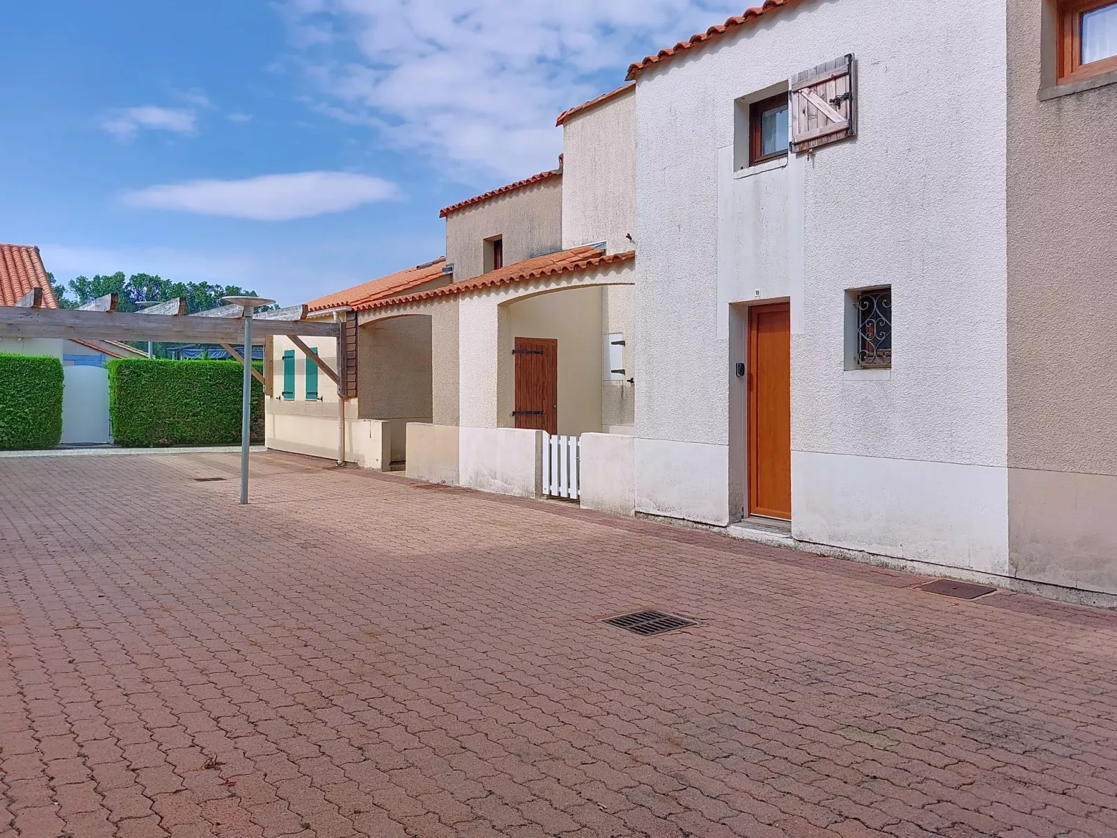 Les Charmilles-Draußen