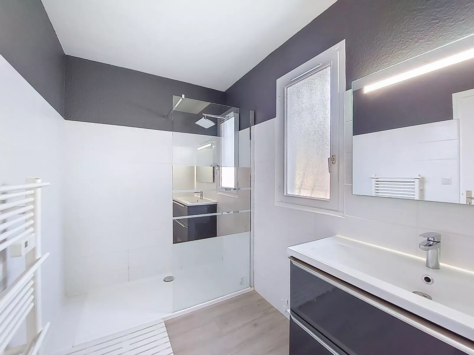 Les Floriales-Drinnen