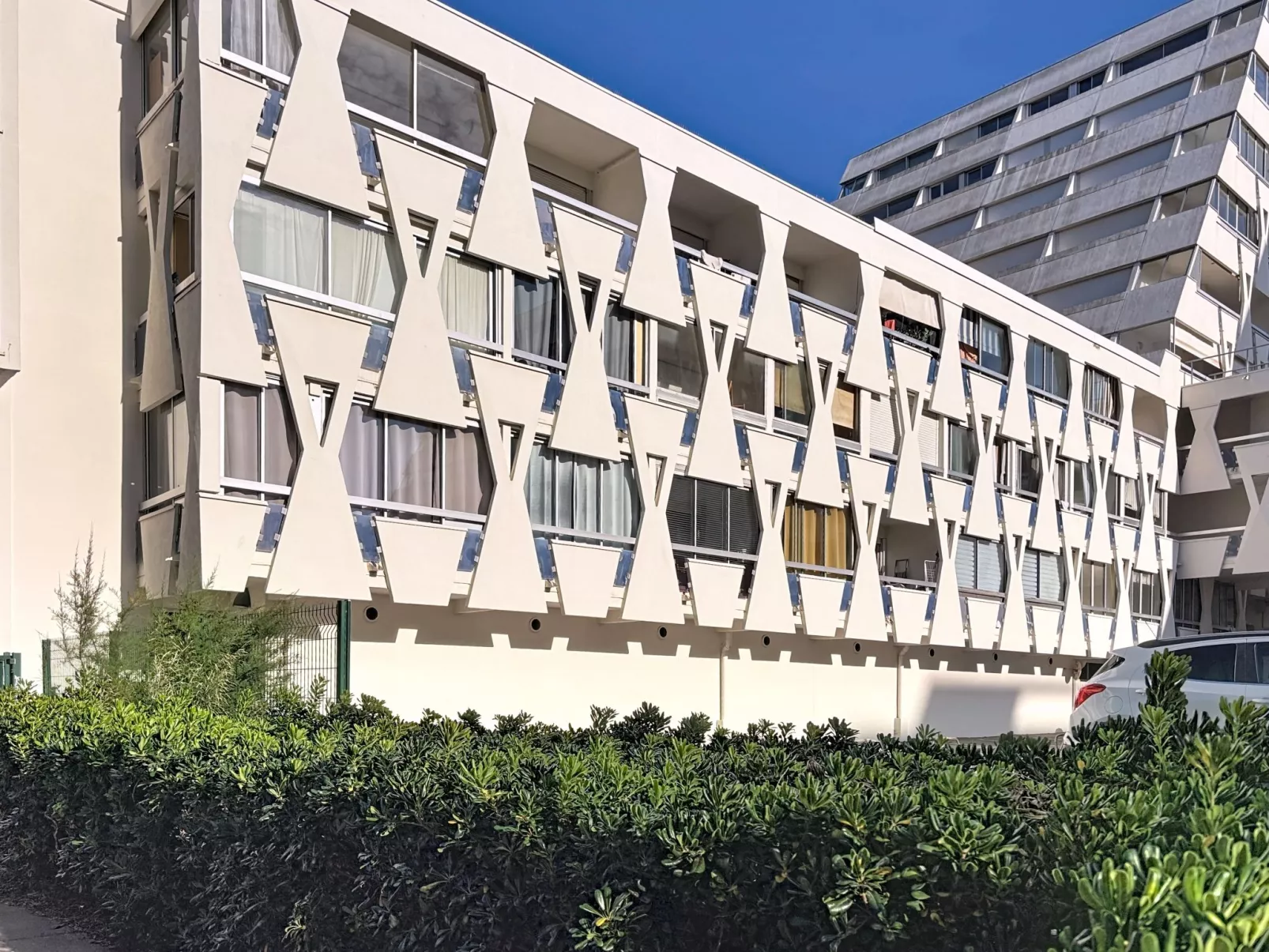 Le Saint Clair-Outside