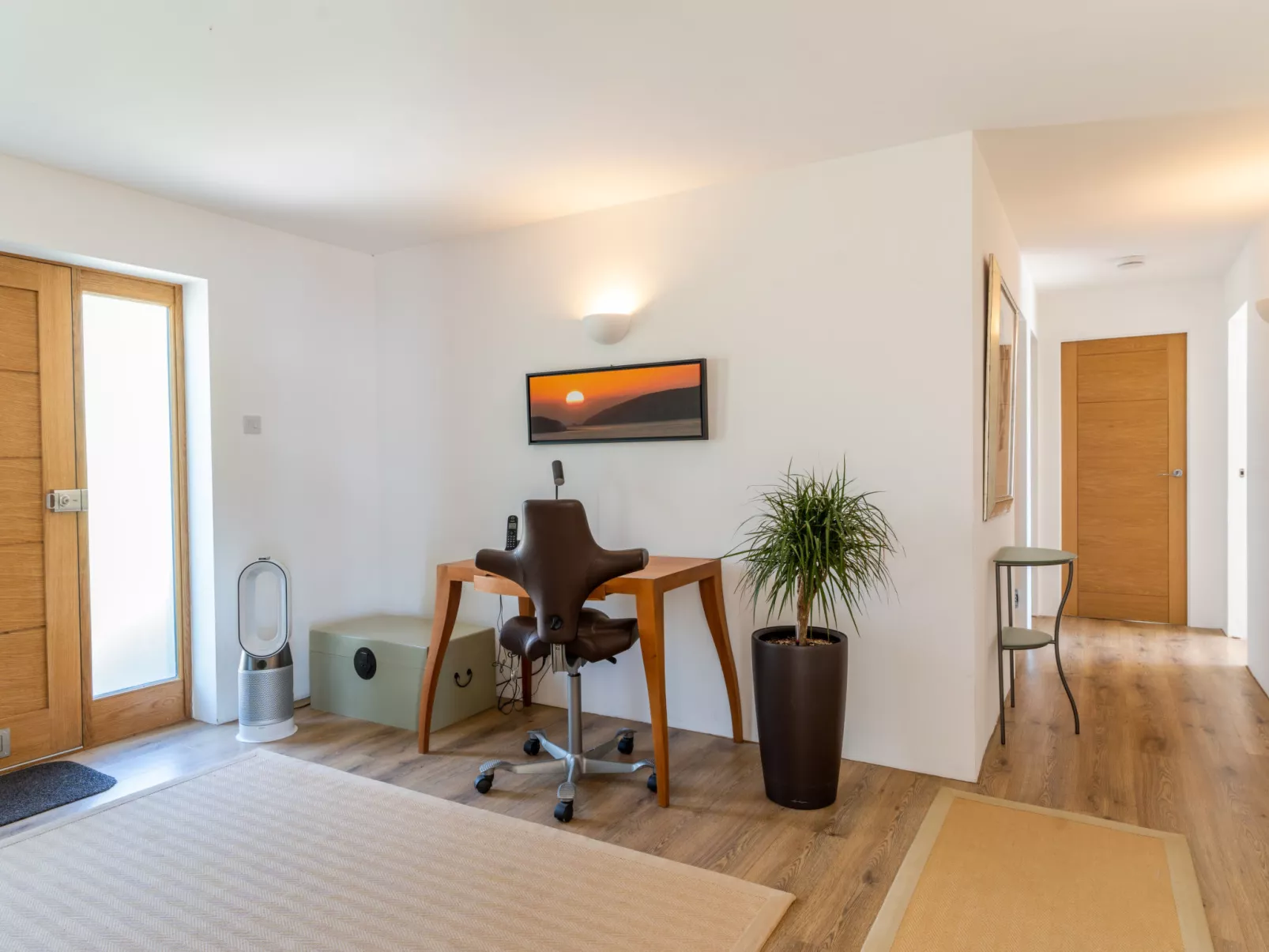 Avalon Sea Views-Dedans