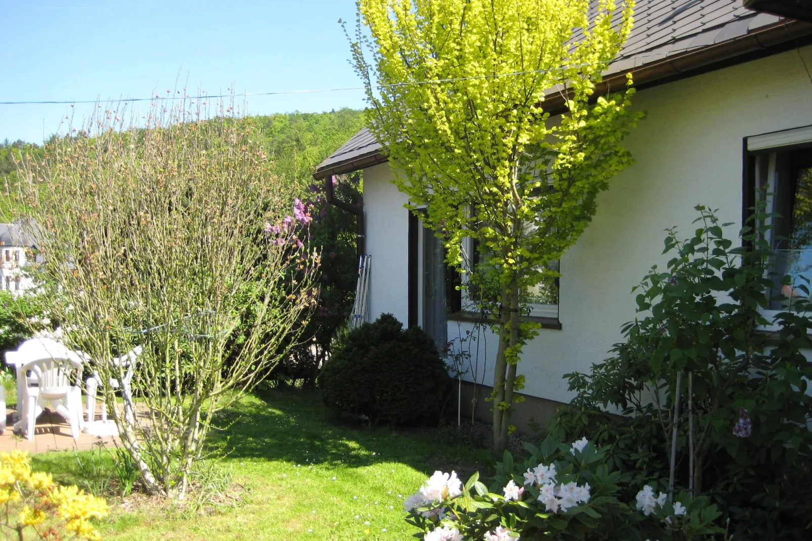 Ferienwohnung mit Kamin Am Waldrand-Garten Sommer